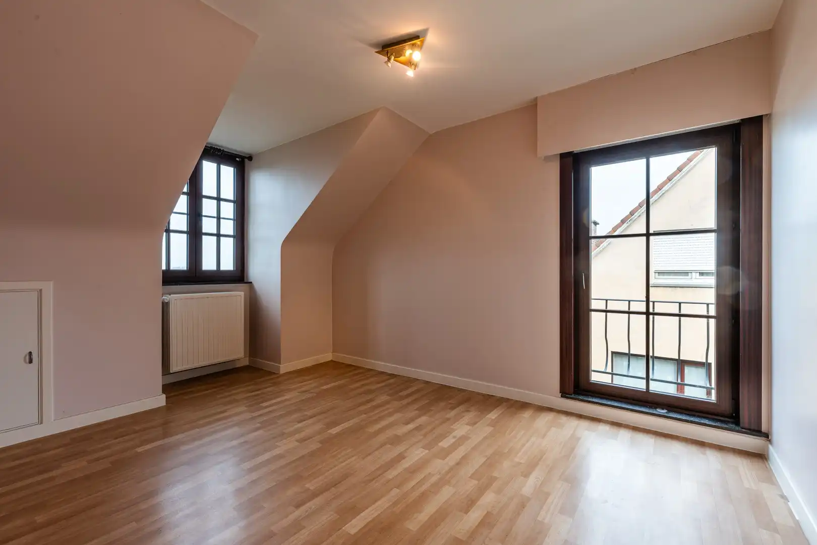 Woning met veel potentieel op topligging te Eeklo foto 11