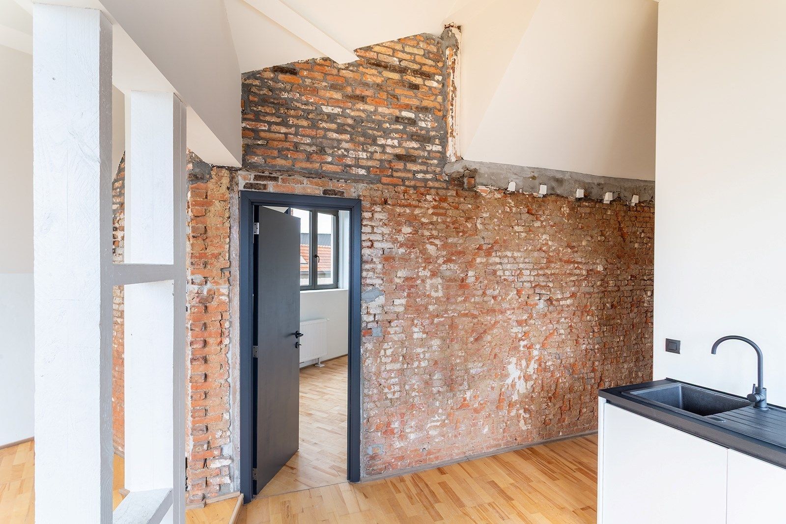 Instapklaar dakappartement op een zuchtje van Park Spoor Noord foto 14