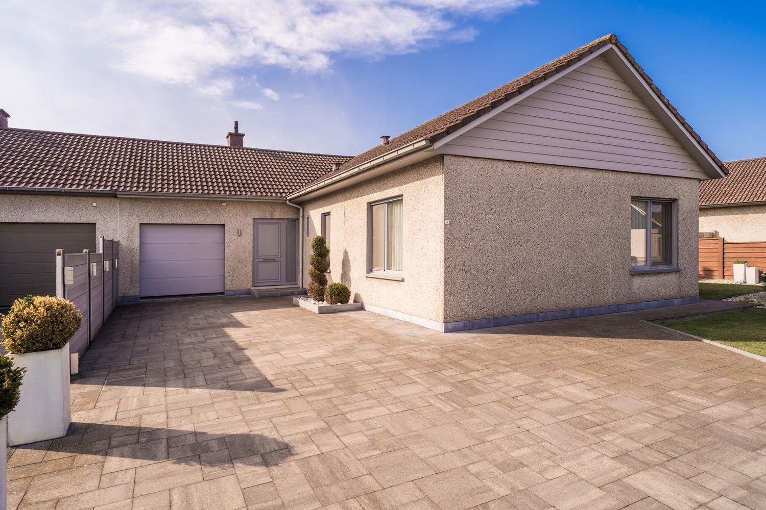 Lichtrijke halfopen bebouwing in aangename woonwijk foto 26