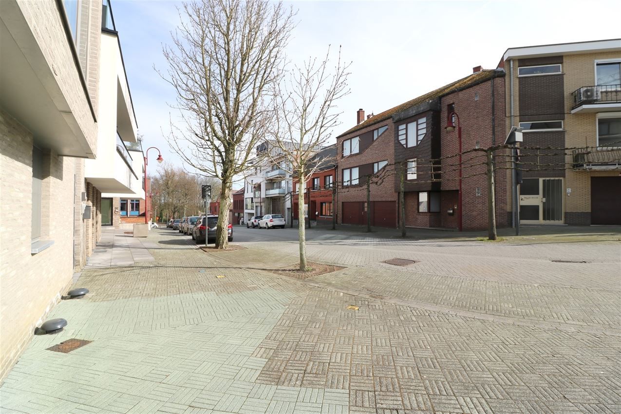 Ideale starterswoning (2 slpk) met garage foto 21