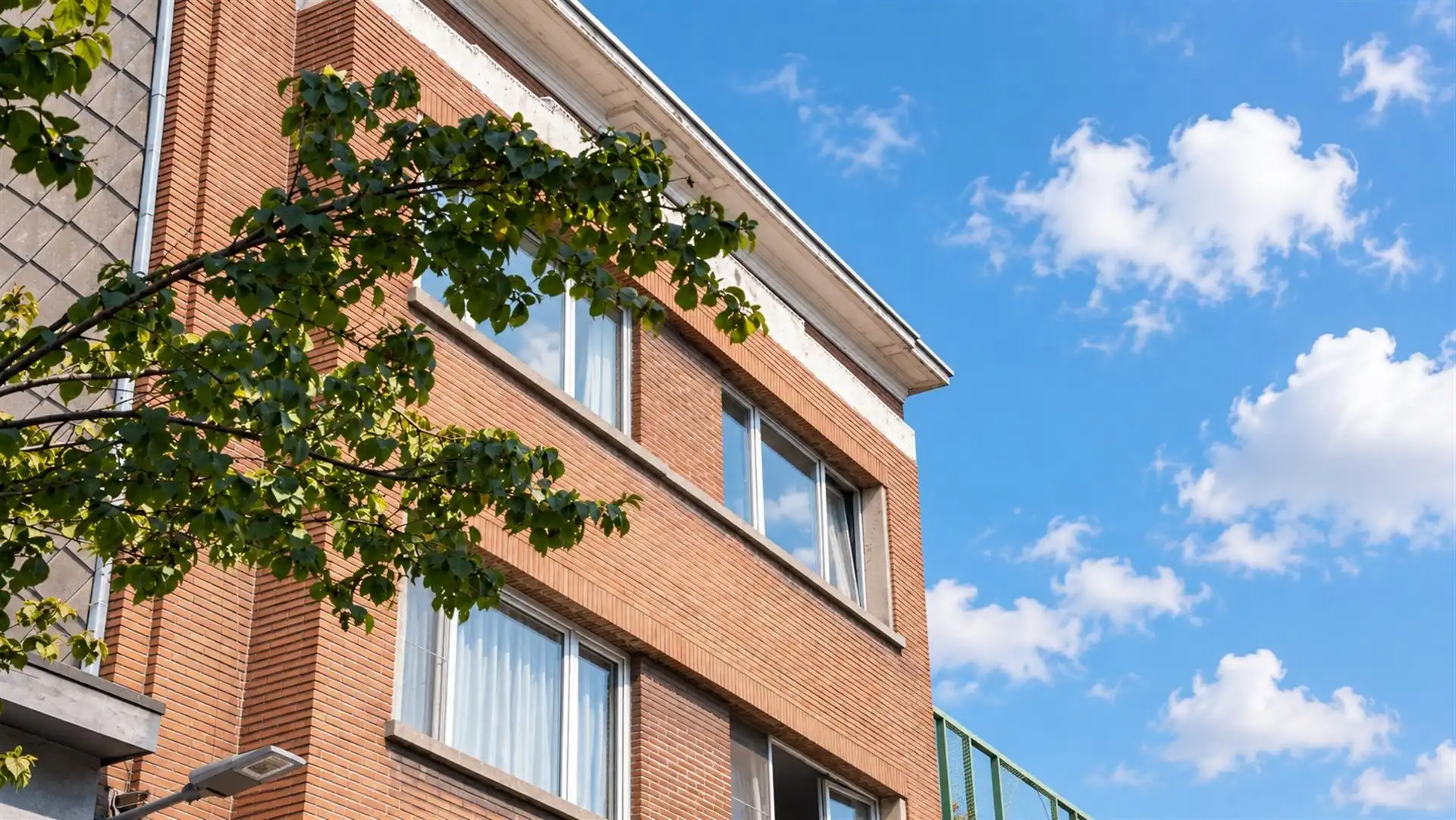 Hoofdfoto van de publicatie: Lichtrijk wonen met authentieke charme in Oud-Berchem