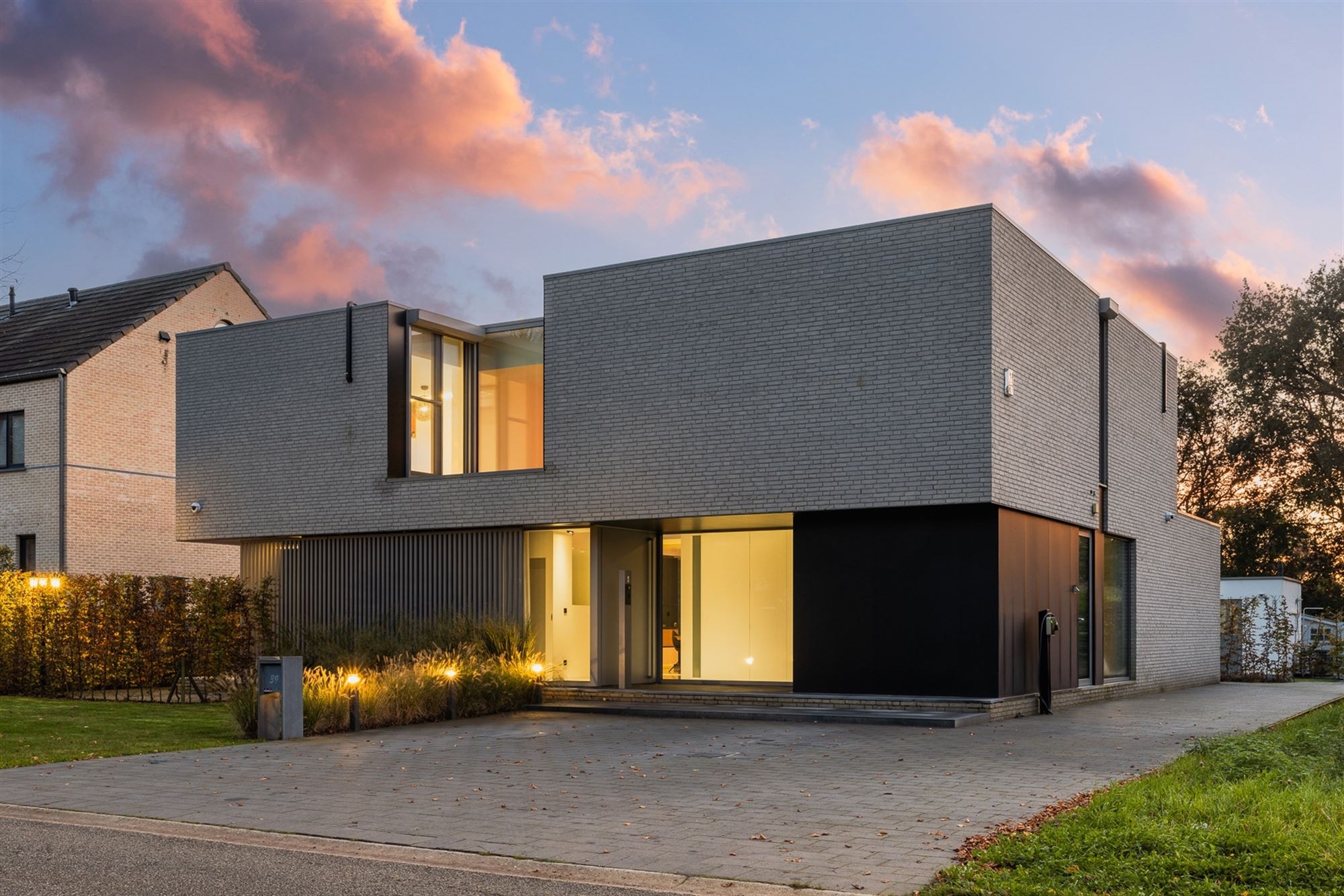 IMPRESSIONANTE EN EXEPTIONEEL AFGEWERKTE LUXE VILLA GELEGEN OP EEN UITERST RUSTIG EN ZONNIG PERCEEL VAN 14ARE 63CA TE KOERSEL foto 2