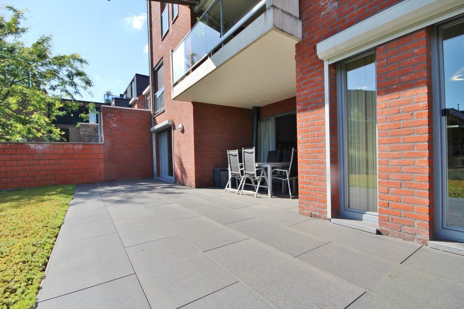 Gelijkvloers appartement met 3 slaapkamers, garage en kelder op  wandelafstand van het centrum foto 15