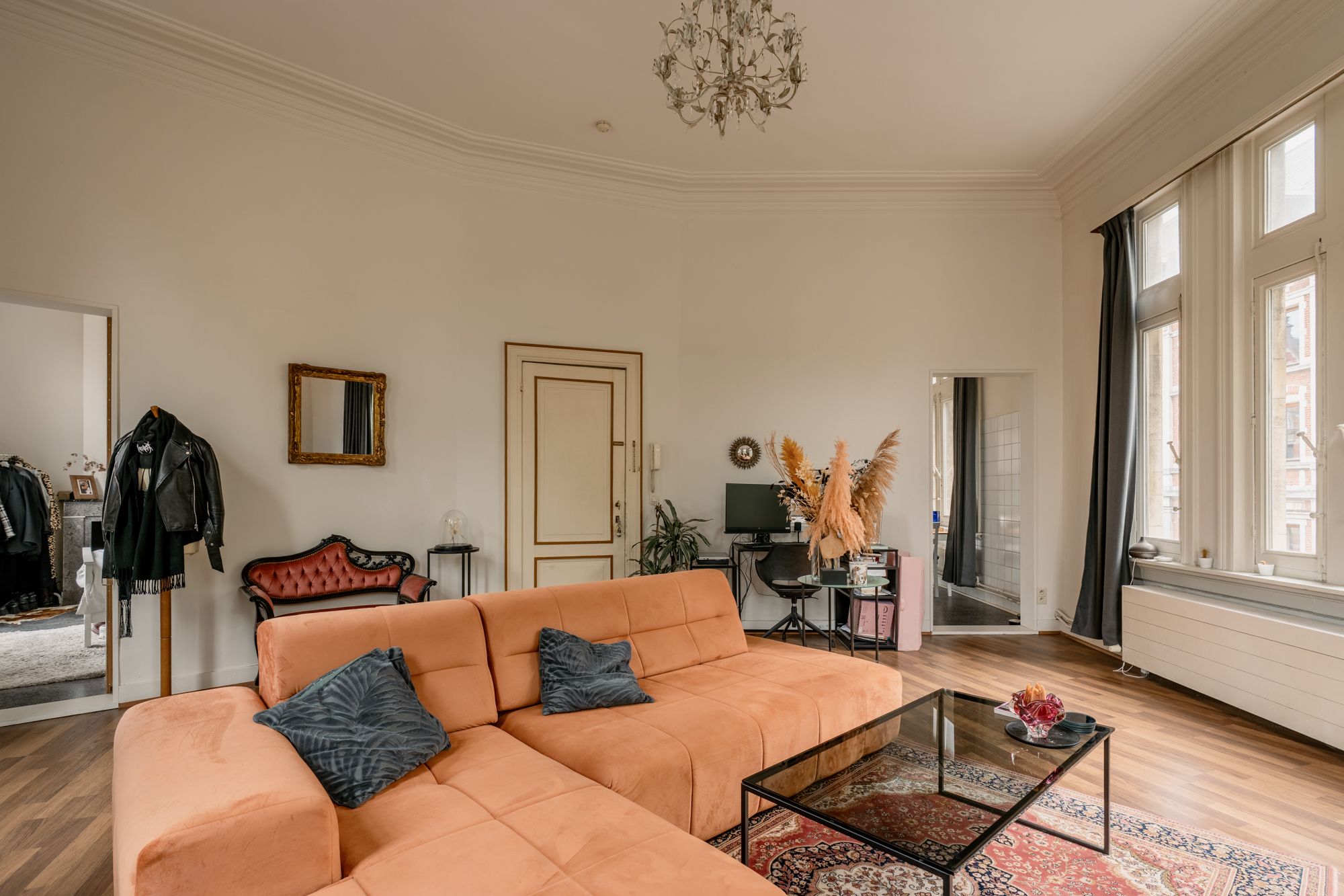 Eclectisch appartement in opvallend hoekgebouw ‘Den Wolf’ op Zurenborg foto 6