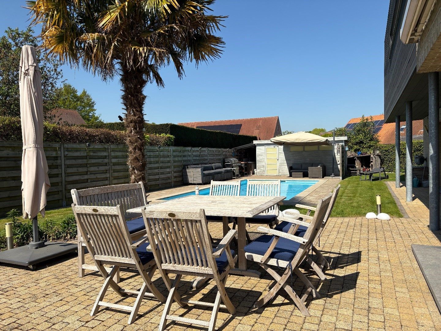 KANTOOR/PRAKTIJK + WOONST MET TUIN EN ZWEMBAD foto 27