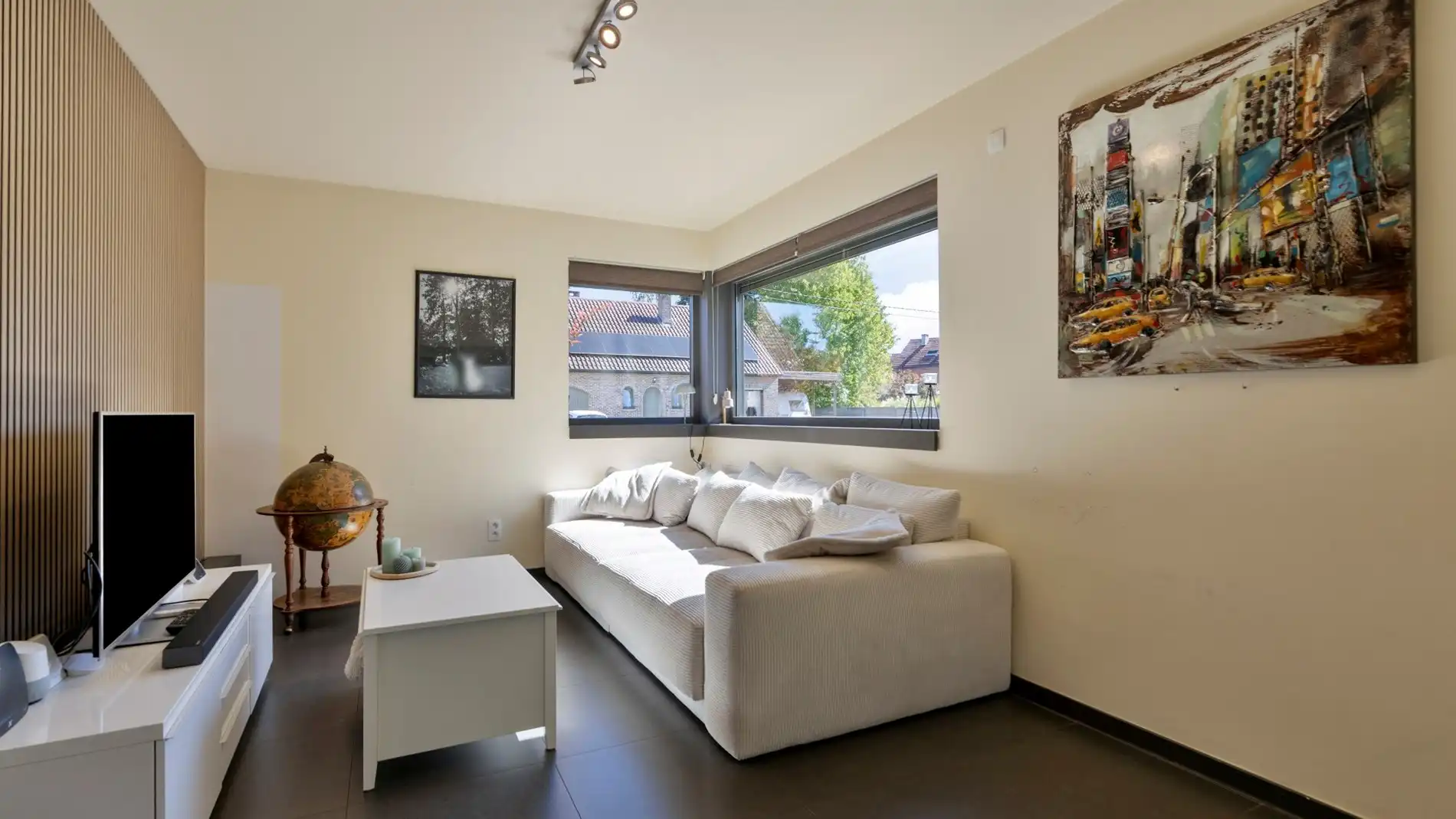 Recente ruime woning met 4 slpks, zwemspa & mooie tuin op 7,2a te Rotselaar foto 8