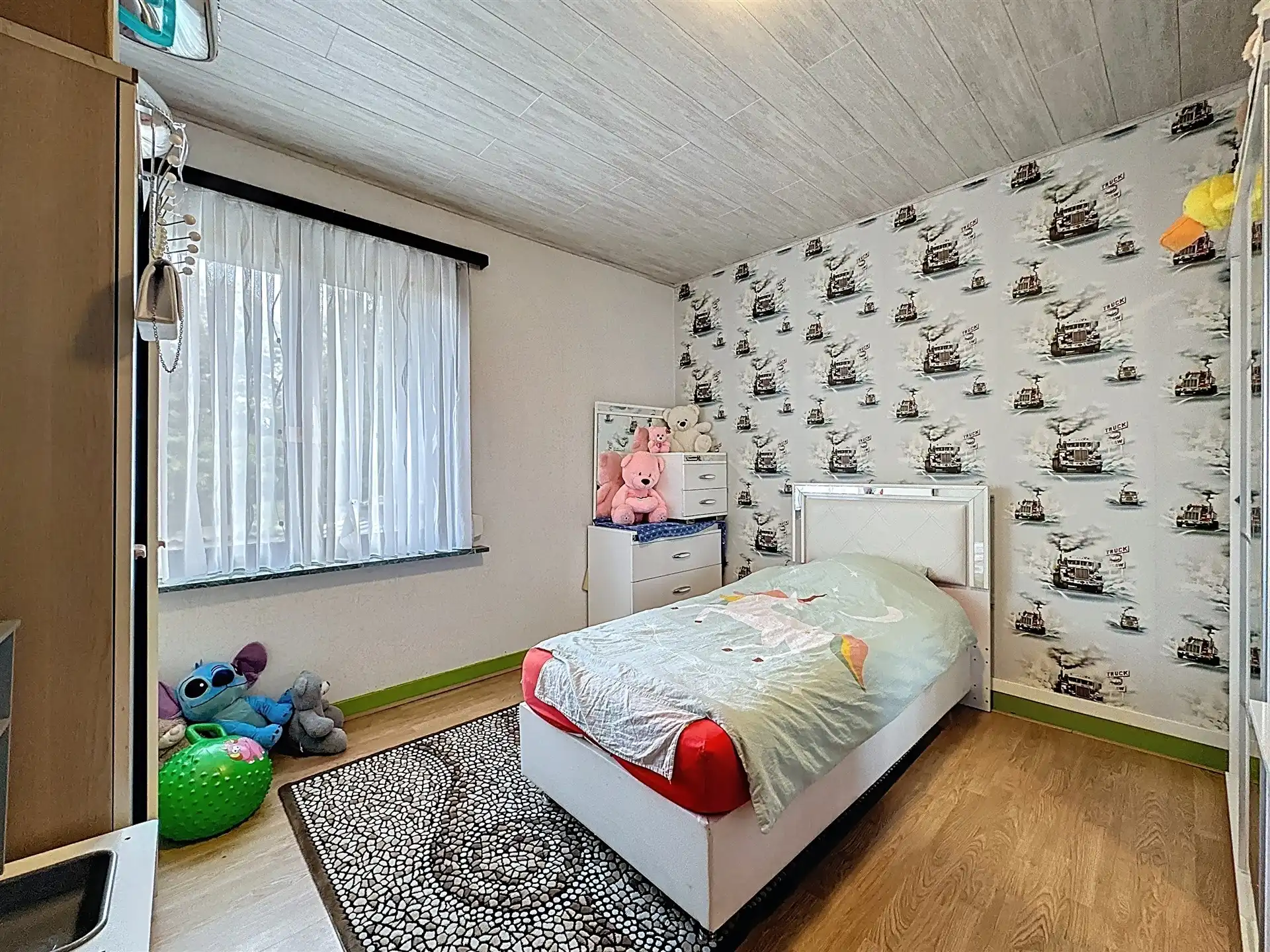 Woning met 4 slaapkamers in Sint-Niklaas. foto 7