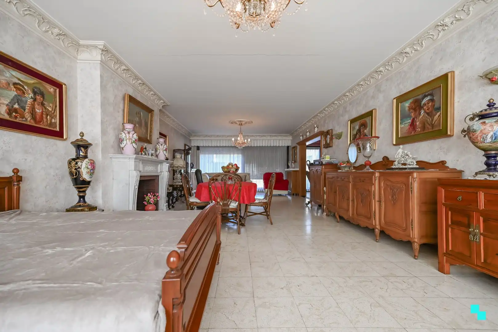 Karaktervolle woning met riante woonoppervlakte (267 m²) en tuin in Emelgem foto 5