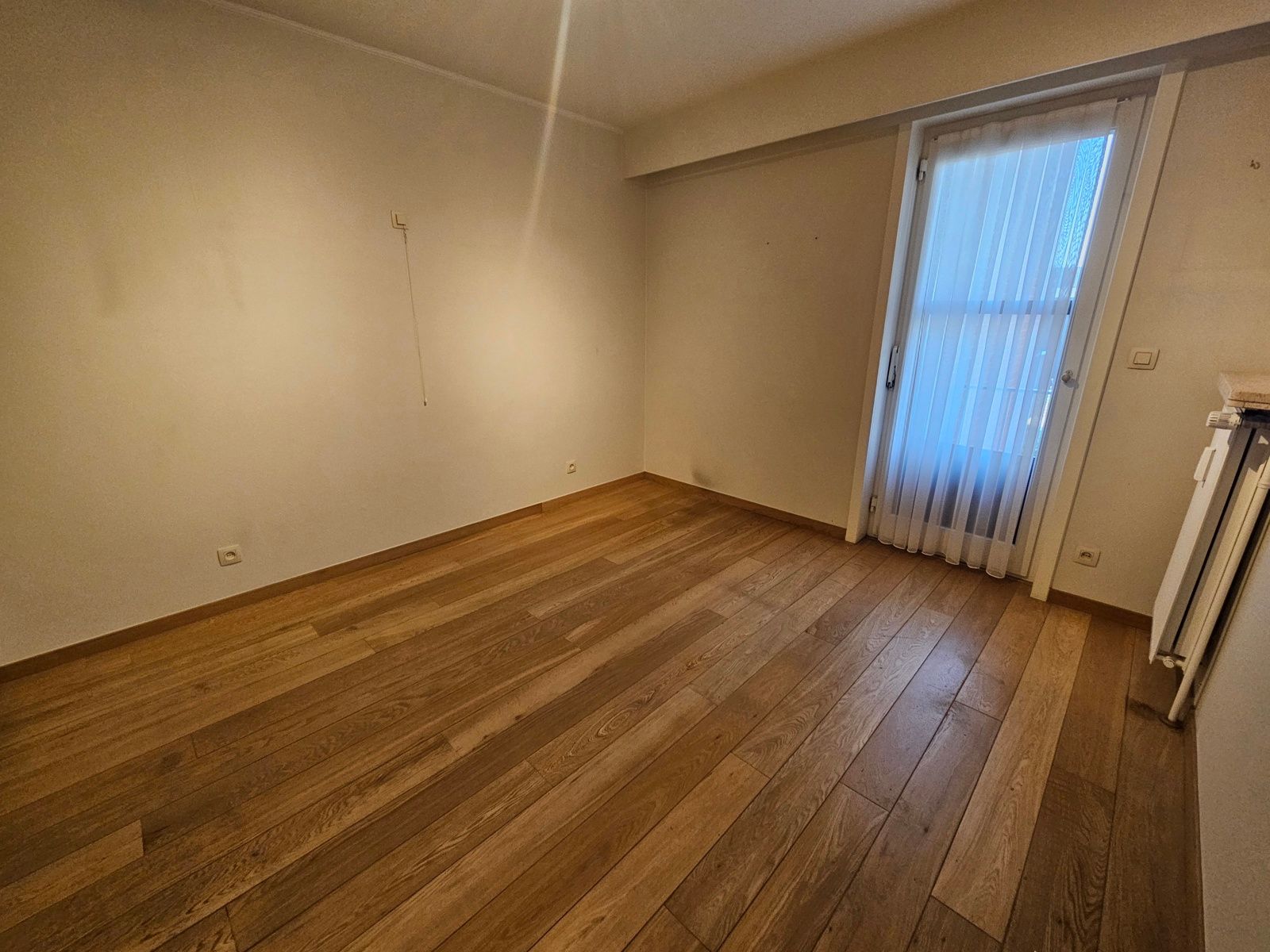 Instapklaar appartement met grote garage !! foto 9