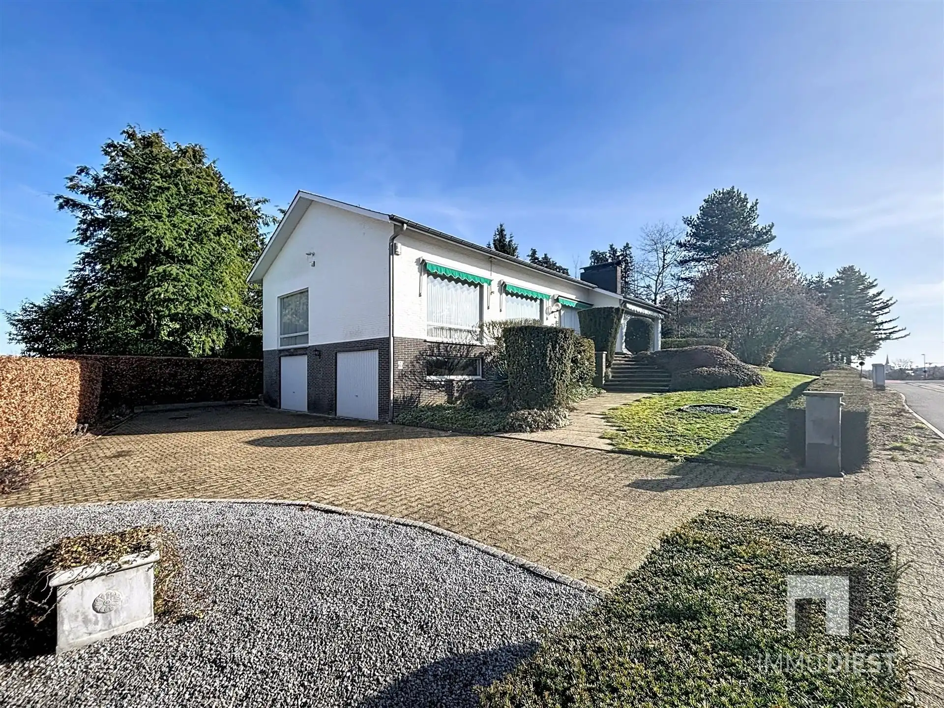 Witte villa met 4 slaapkamer boven op Baalberg foto 34