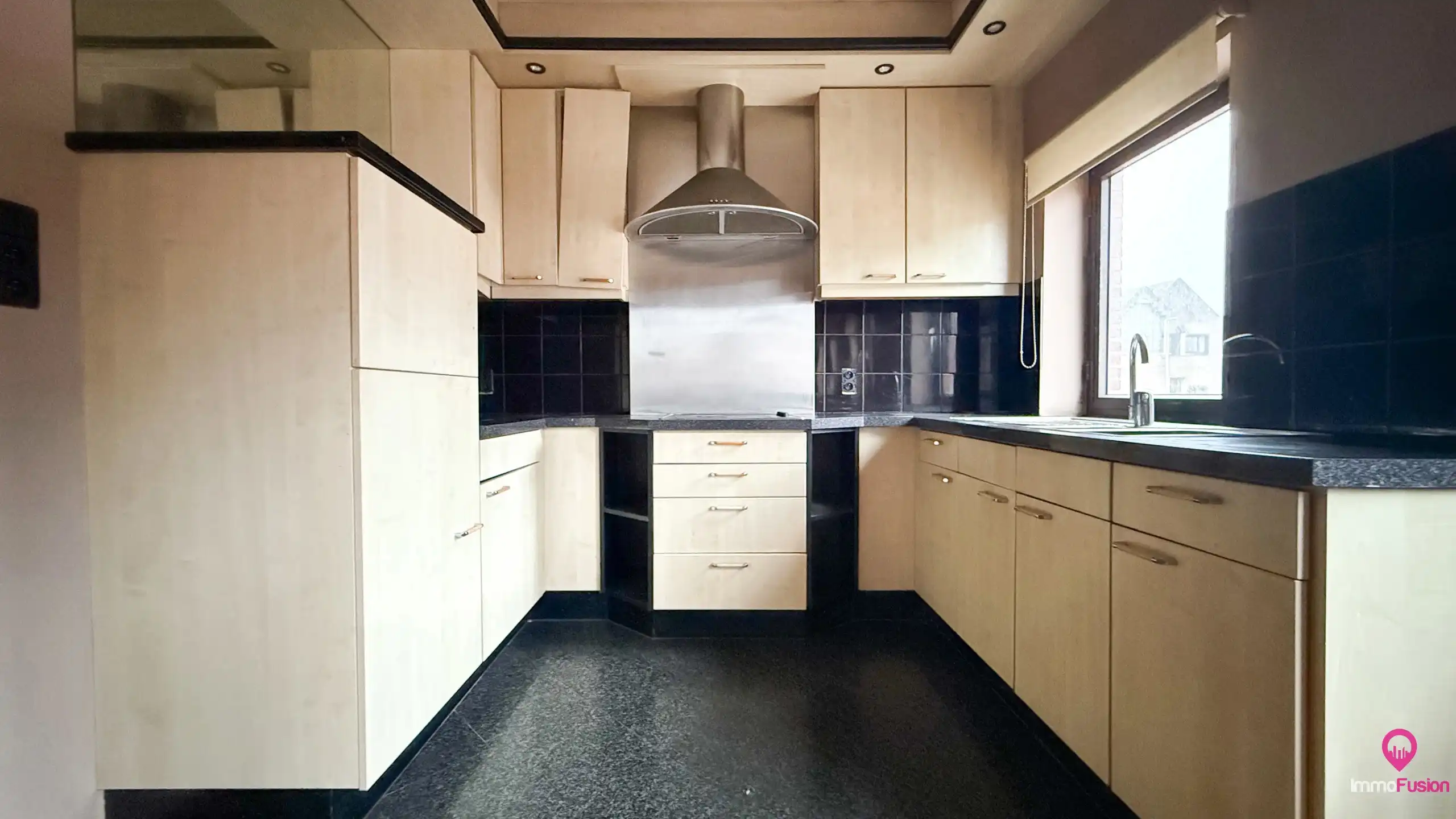 Handelspand met ingerichte bakkerij & appartement Wellen foto 32