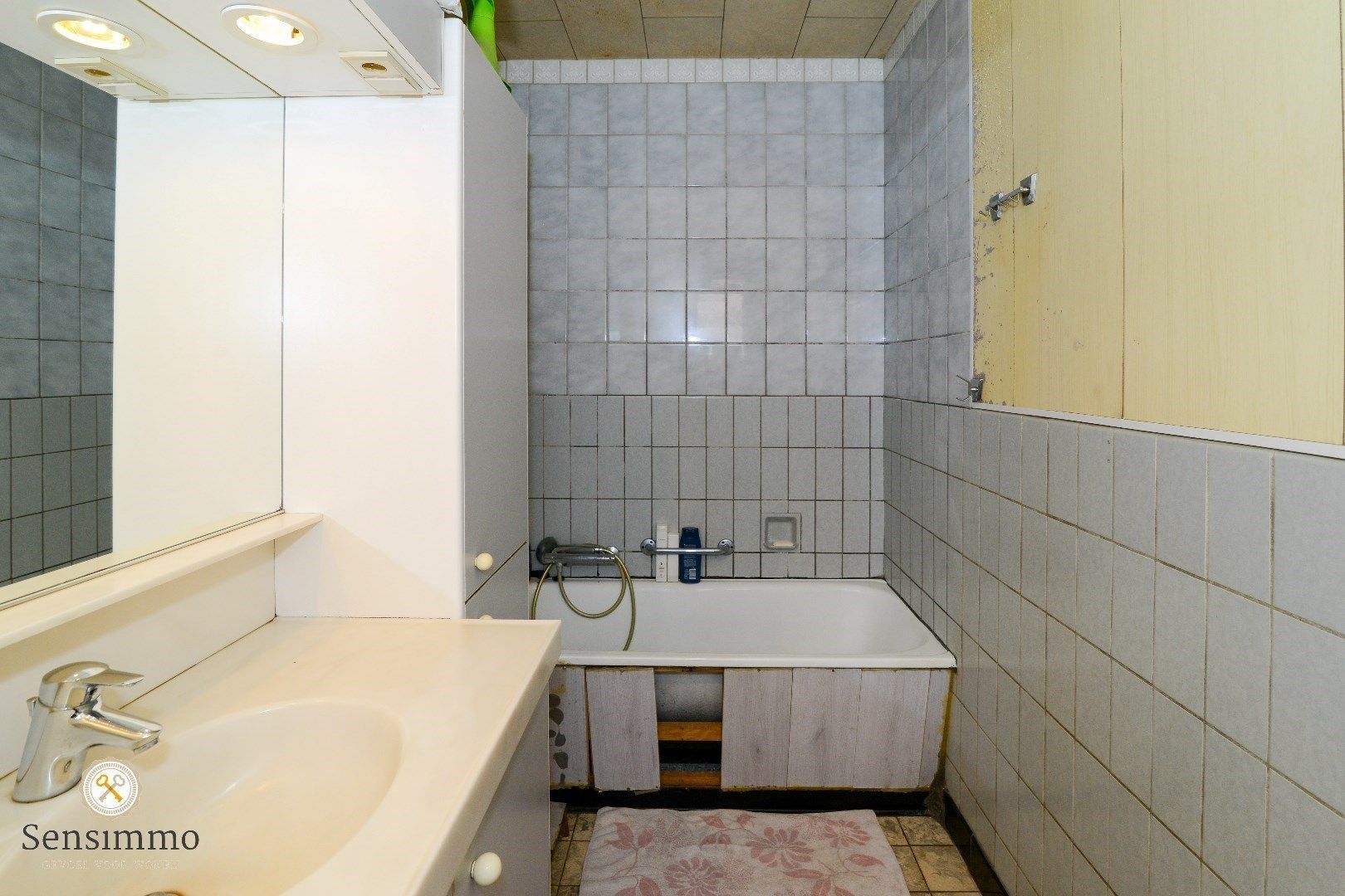 Ruime halfopen 235m² woning op 7a45ca perceel te Genk foto 18