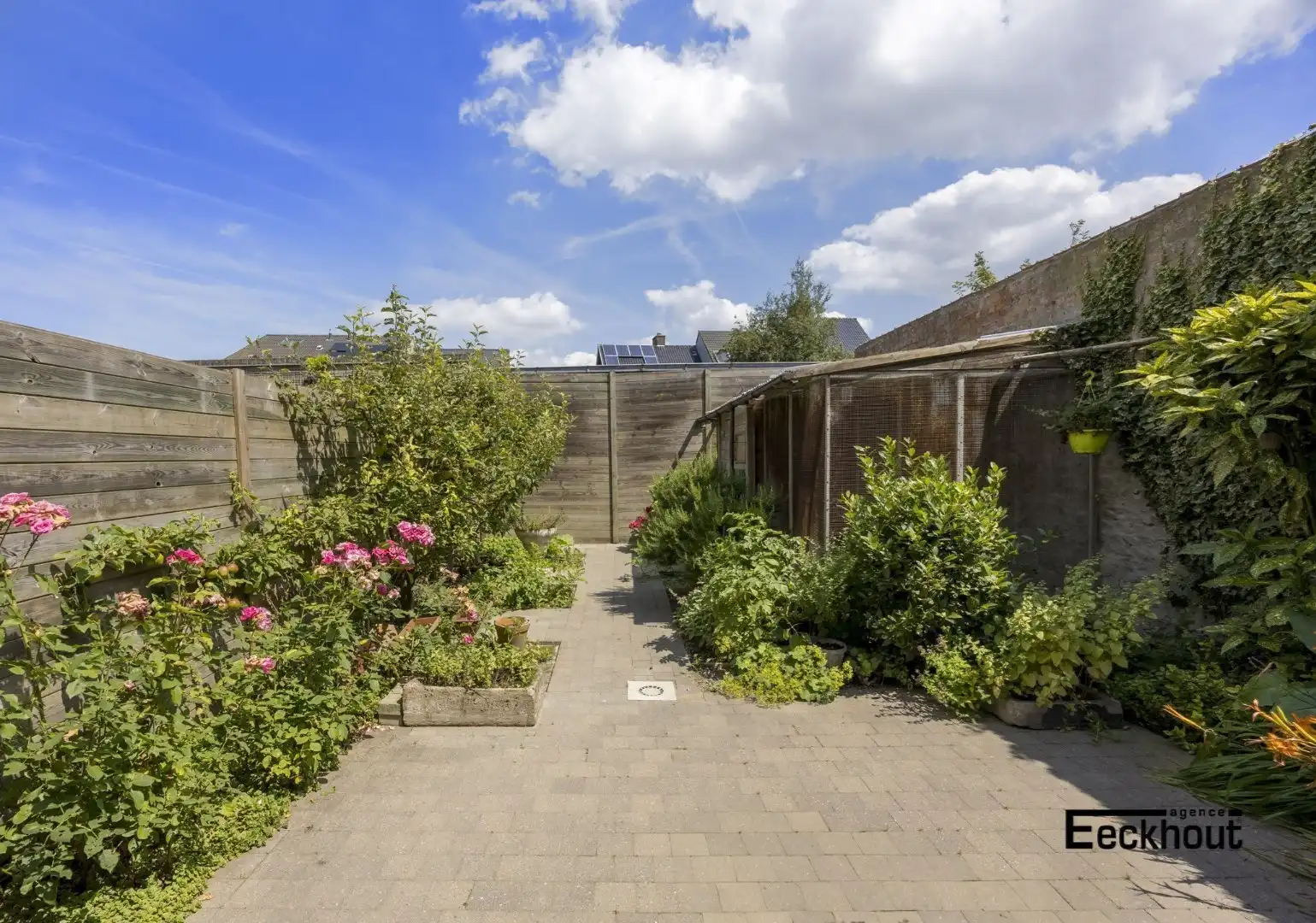 Zeer ruime, recente woning met open zicht op de Spuikom! foto 6