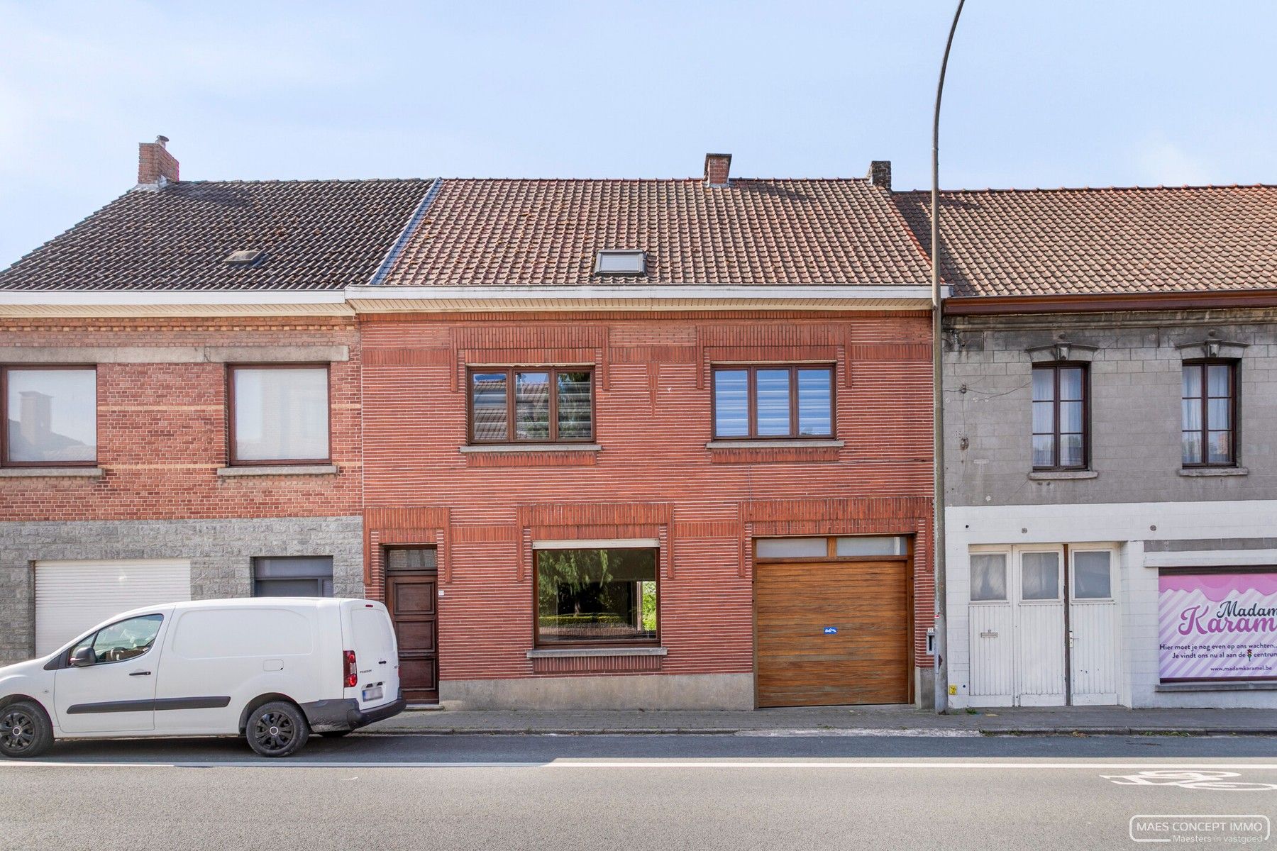 Hoofdfoto van de publicatie: Ruime woning  te koop in centrum Tiegem