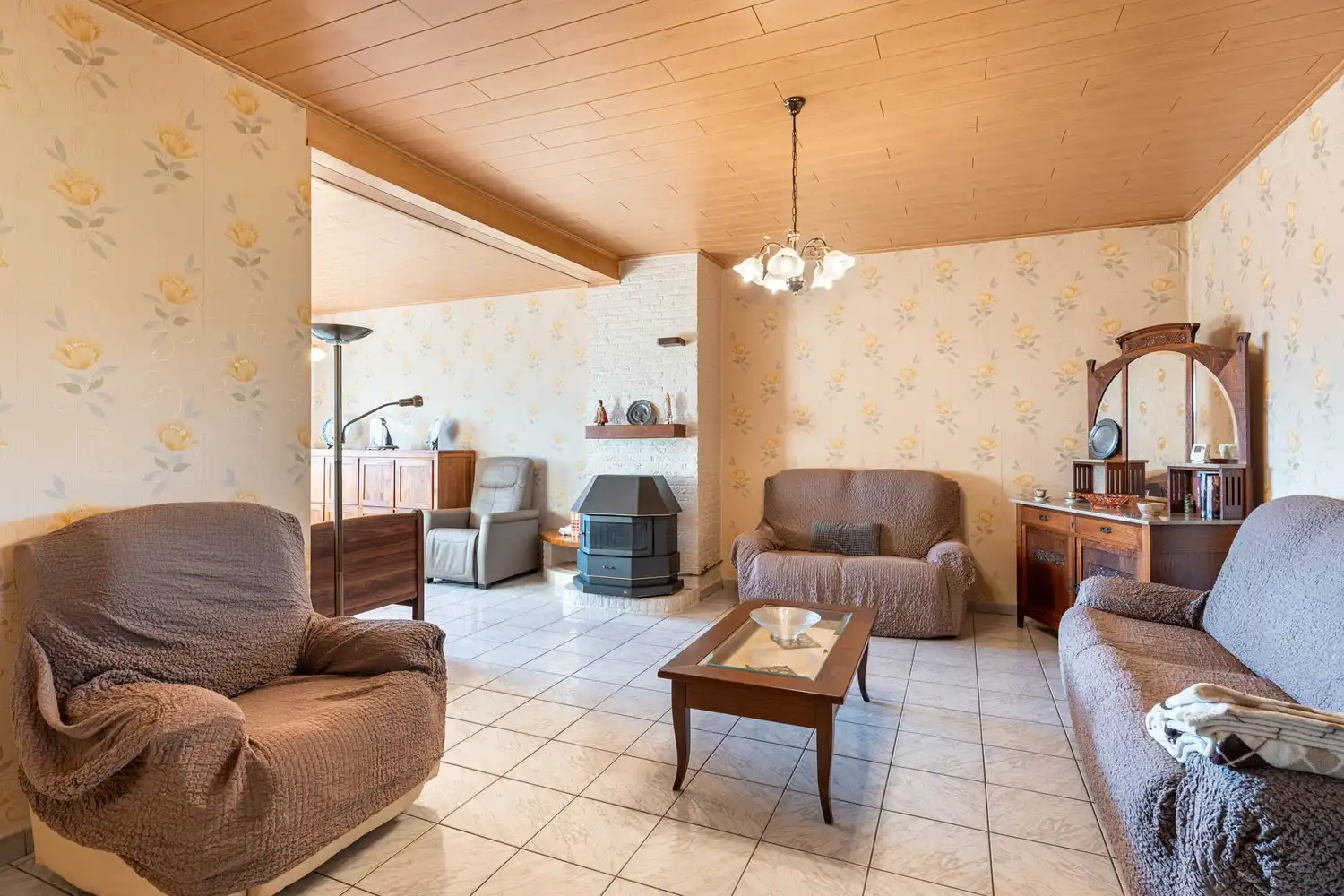 Rustig gelegen halfopen woning met 3 slaapkamers, garage en west gerichte tuin in Sint-Truiden foto 7