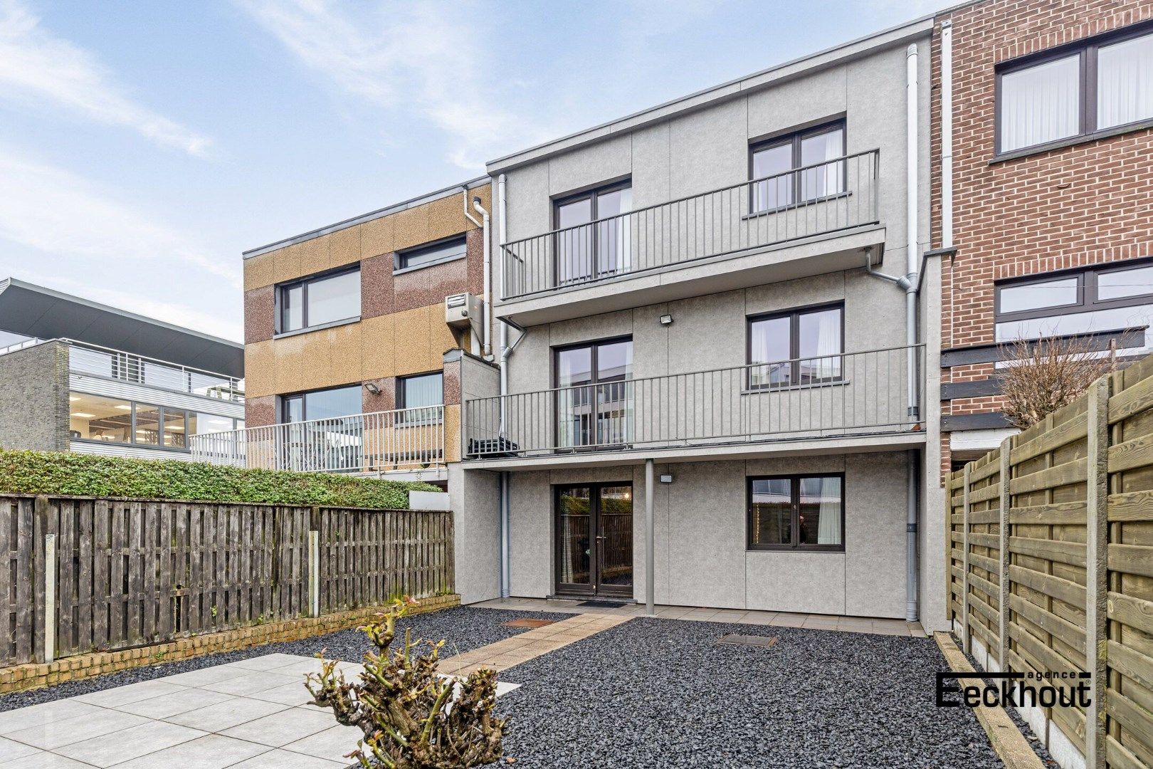 Ruime bel-étage woning met open zicht op de duinen te Bredene! foto 19