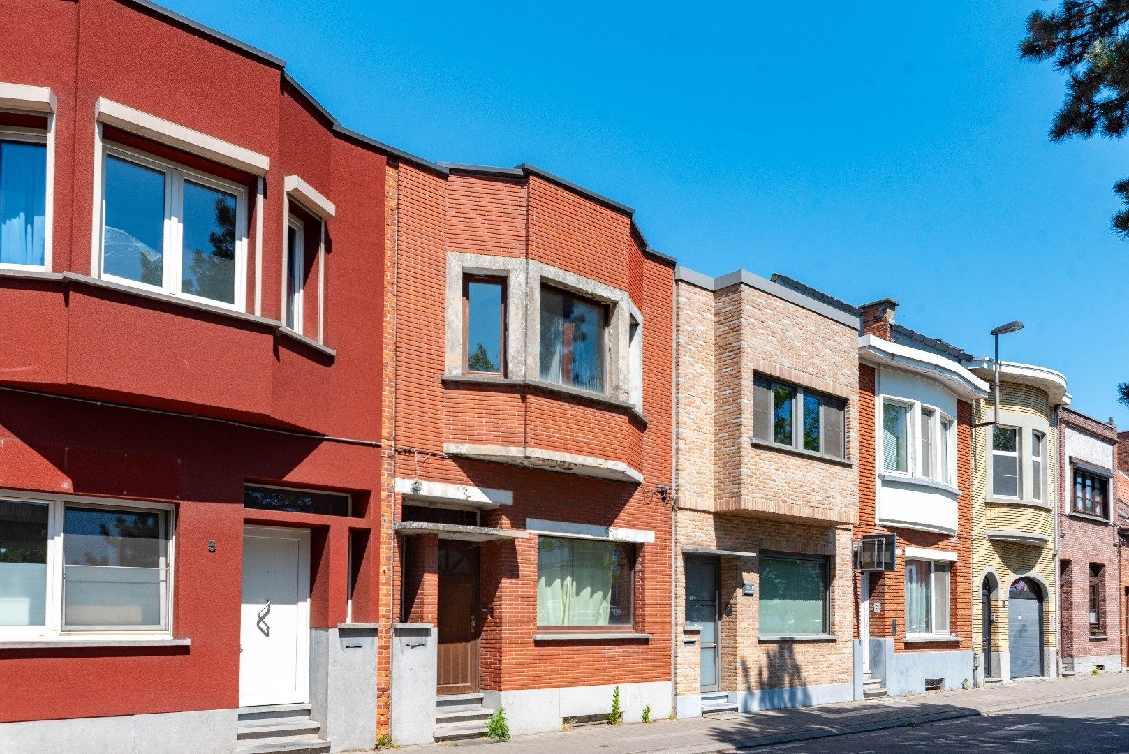 Hoofdfoto van de publicatie: Te renoveren woning op centrale locatie te Hoboken