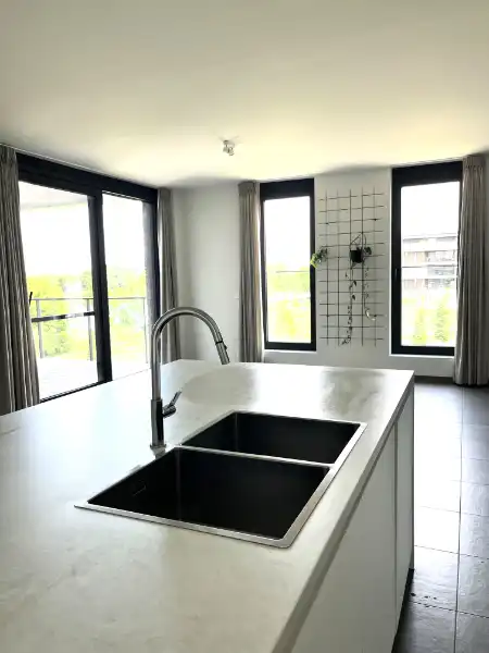 Energiezuinig 1-slpkm app. met groot terras en garage foto 5