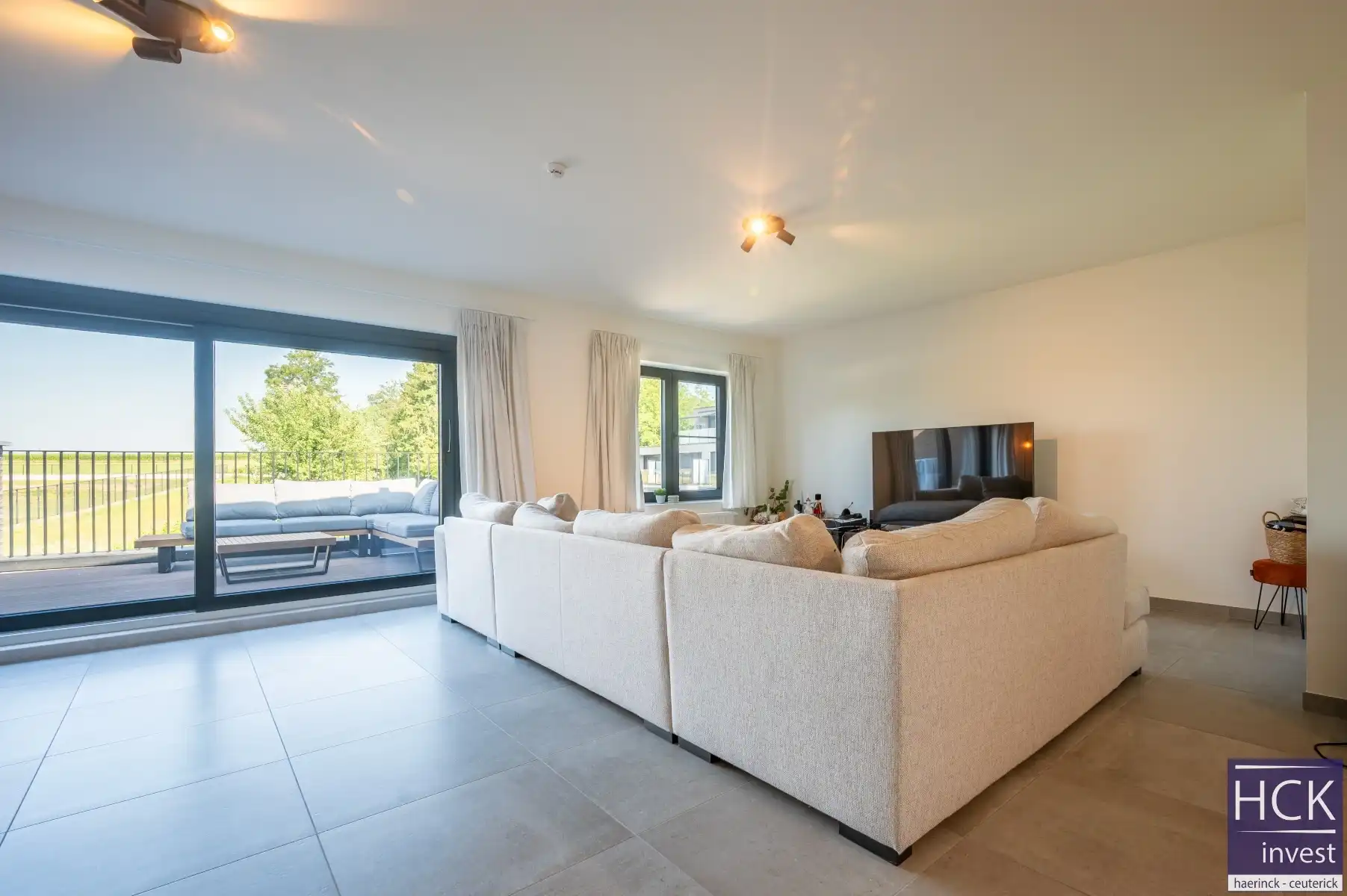 KRUISHOUTEM - Ultra ruim triplex appartement - GEEN SYNDIC foto 2