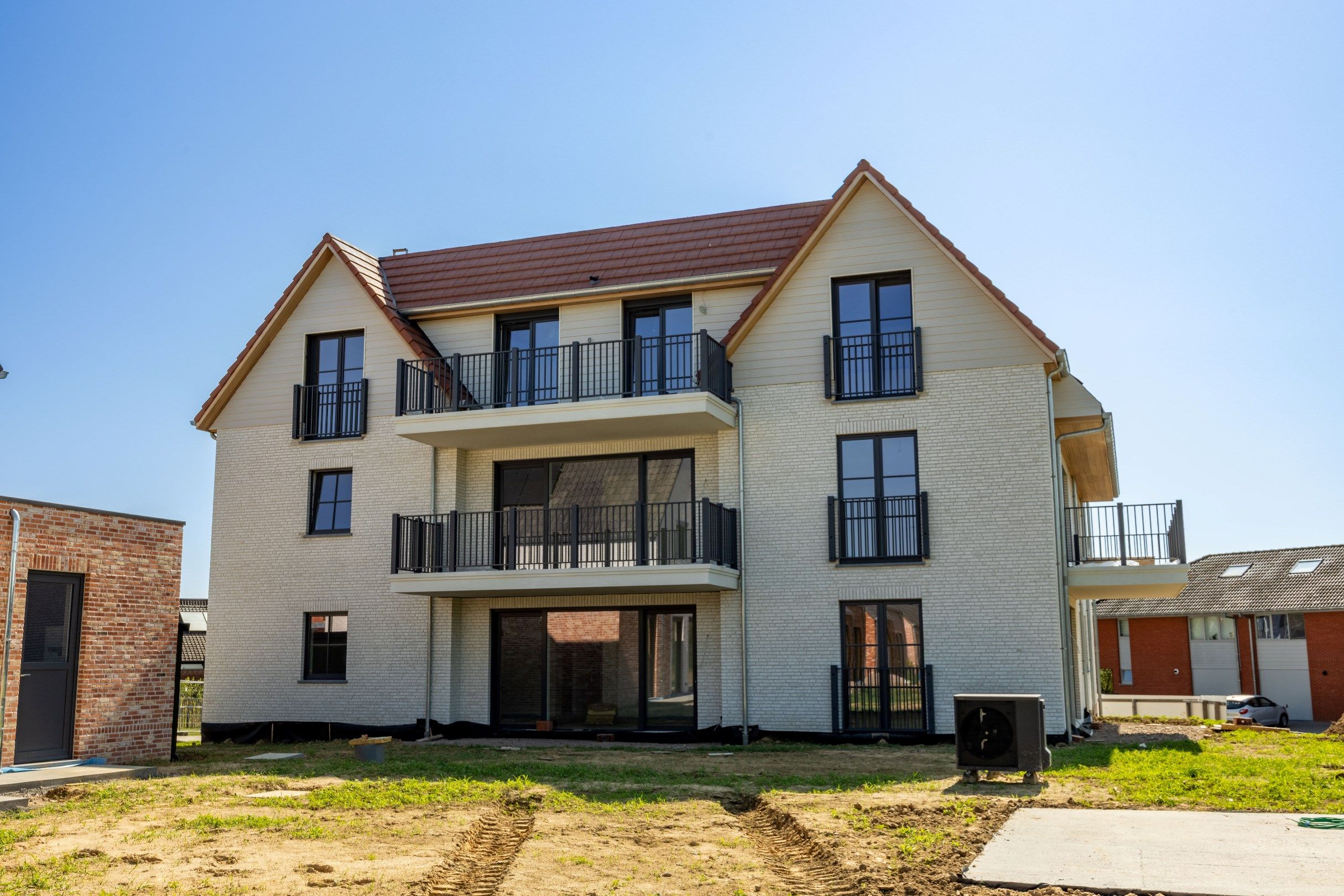 LUXUEUS NIEUWBOUWAPPARTEMENT MET ZONNIG TERRAS foto 4
