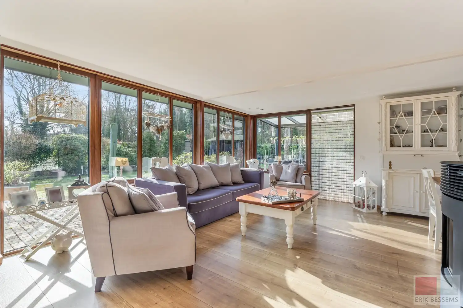 Gelijkvloerse vakantiewoning met een woonoppervlakte van 78 m², gelegen op een ruim perceel van 551 m². foto 5