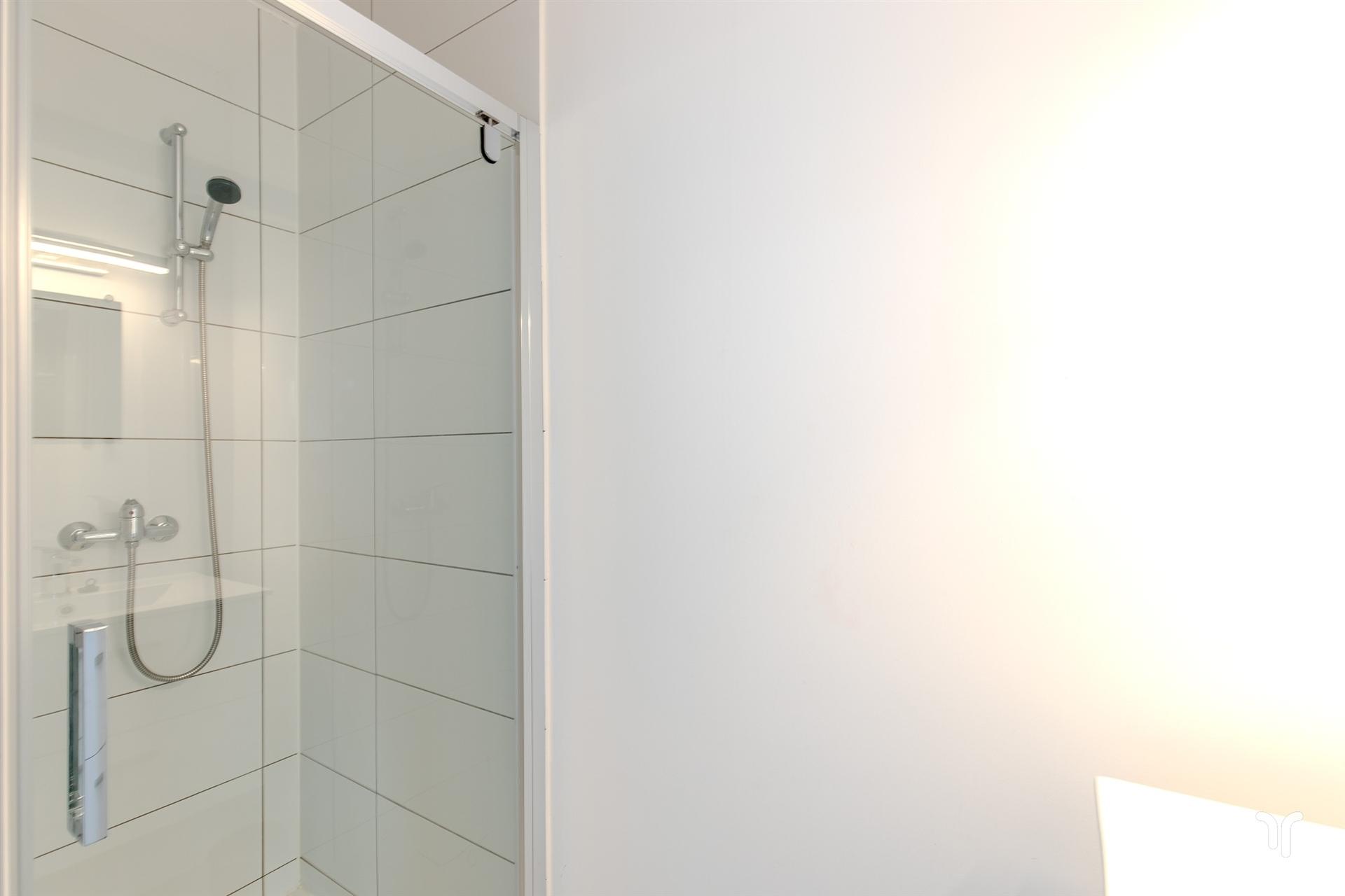 Instapklare, energiezuinige chalet op kleinschalig domein  foto 10