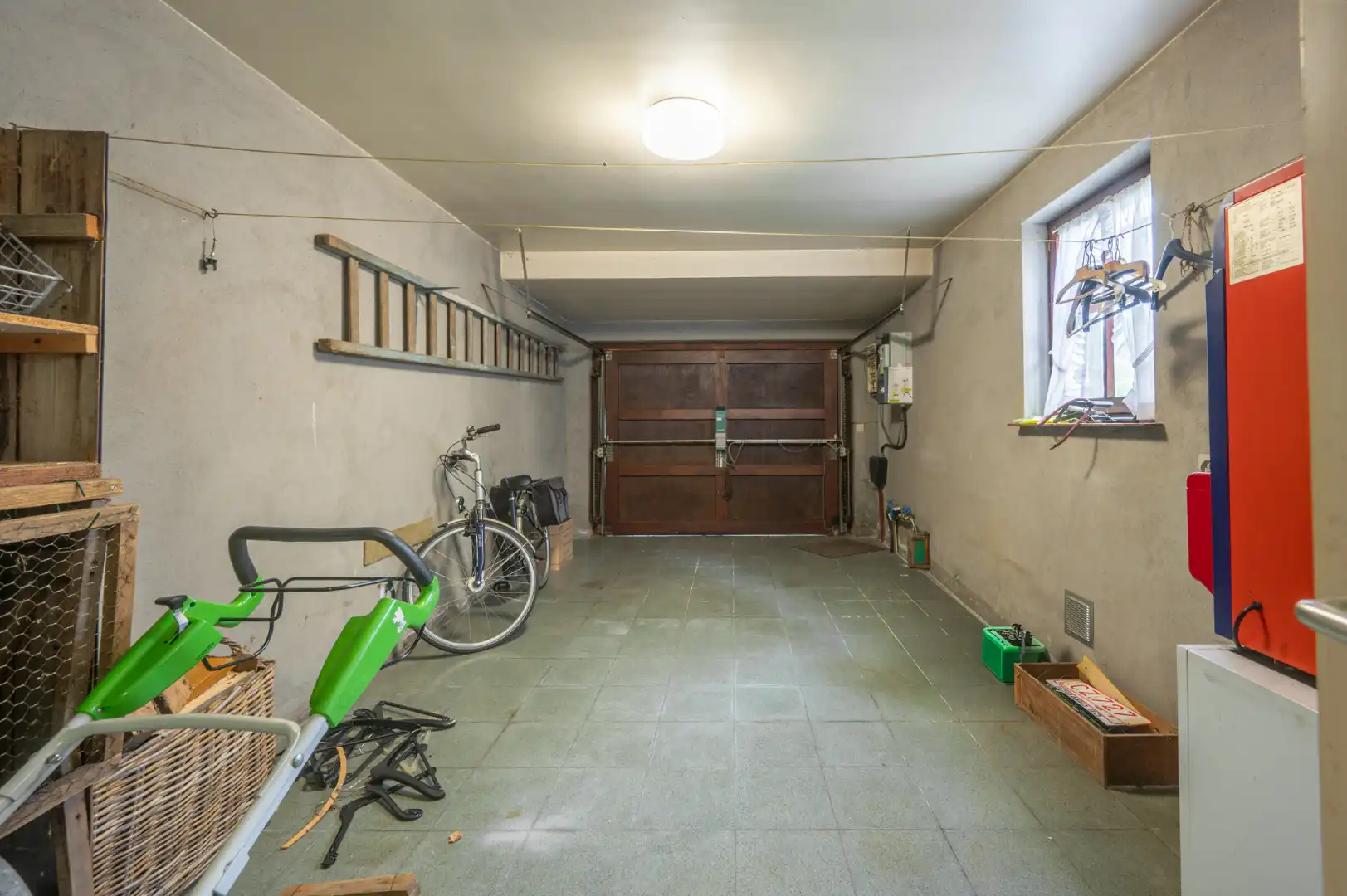 Ruime gezinswoning met 5 slaapkamers op rustige ligging in Sint-Andries foto 15