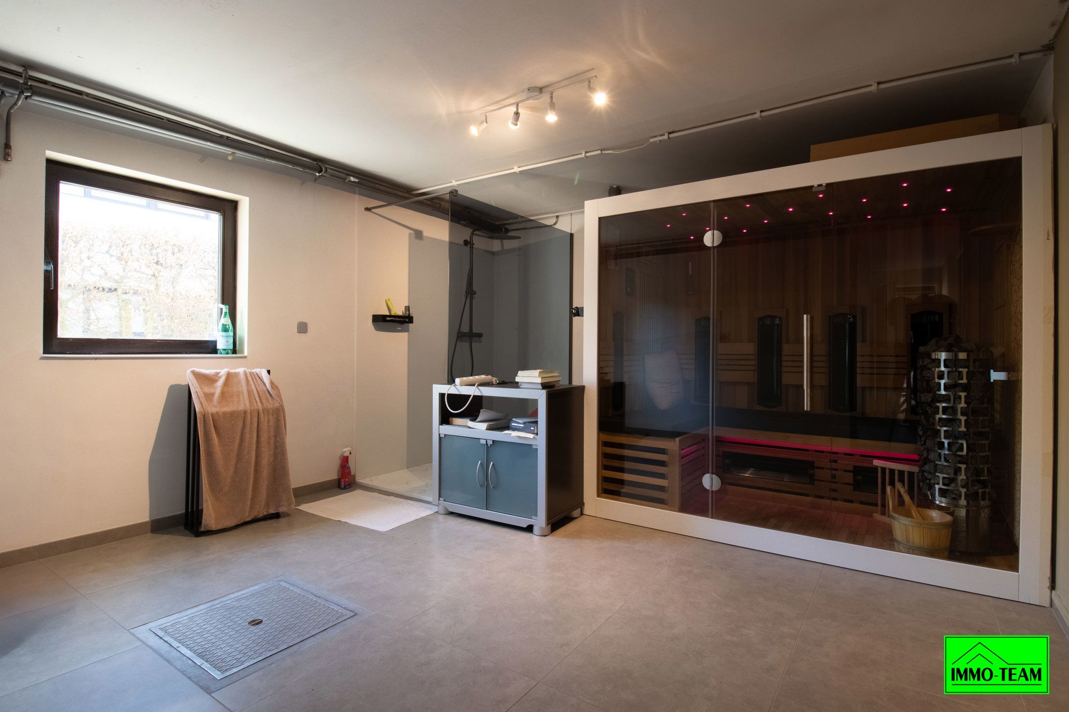 Instapklare villa met 3 slaapkamers, garage en ruime tuin  foto 20