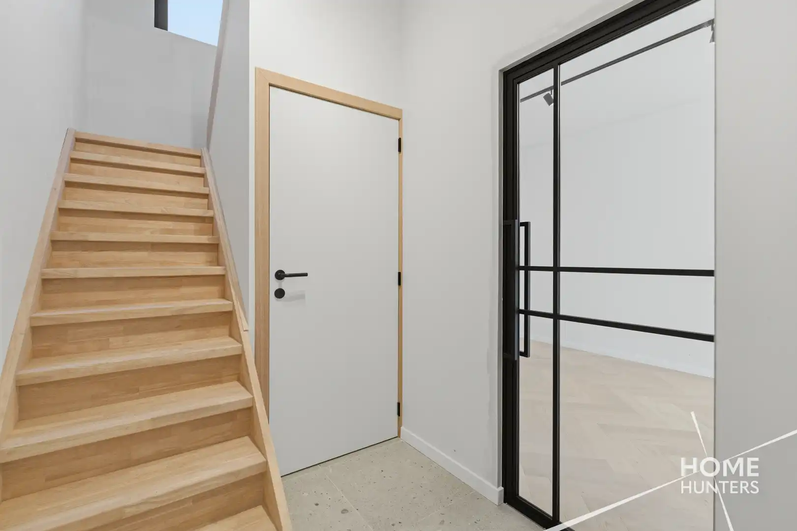 Volledig vernieuwde woning anno 2026 met 4 slaapkamers, prachtige tuin en garage foto 9