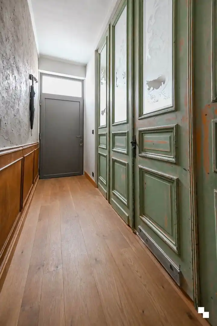 Ruime, volledig gerenoveerde woning met tuin nabij centrum Izegem foto 6