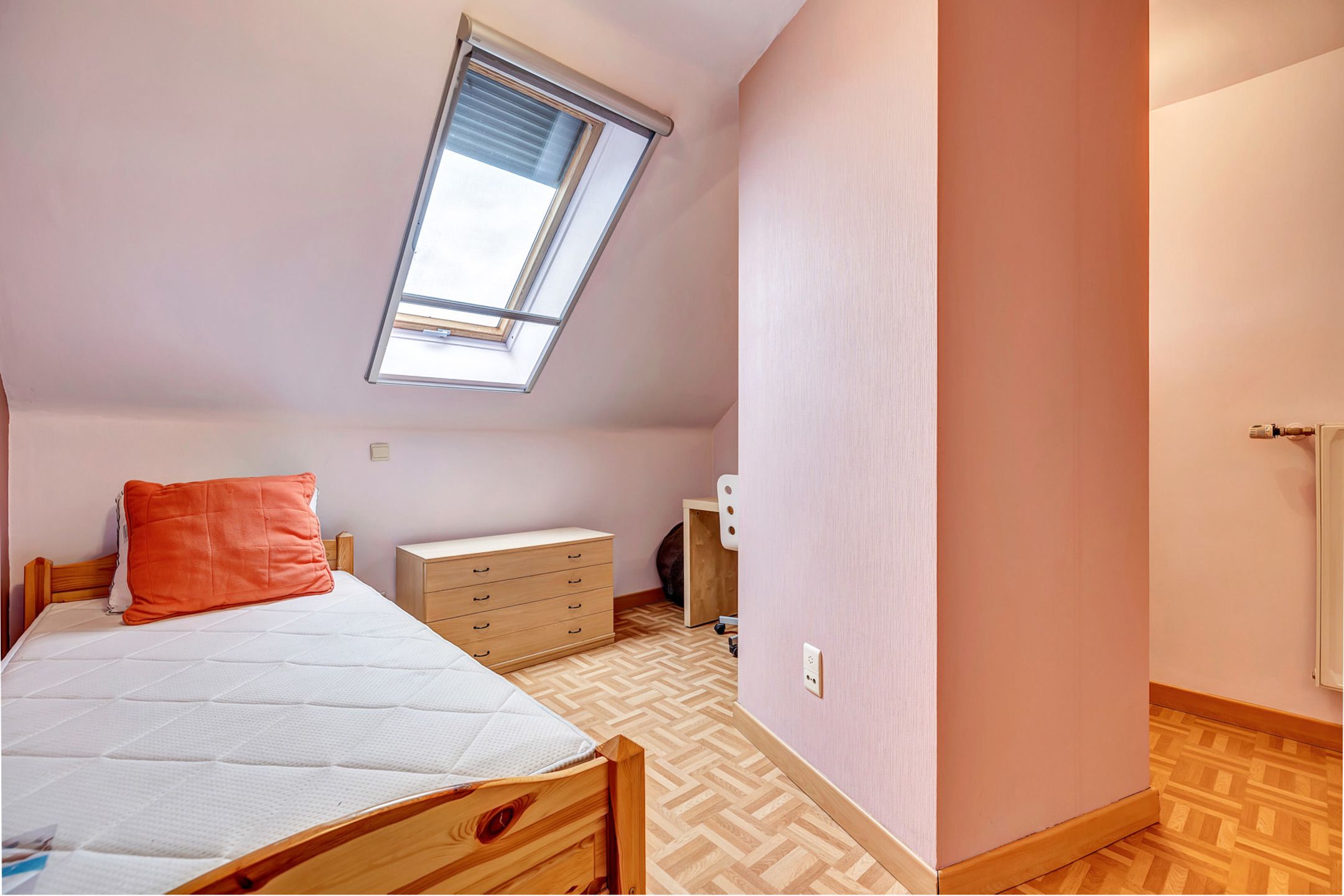 Gezellige, instapklare HOB met garage en tuin foto 20