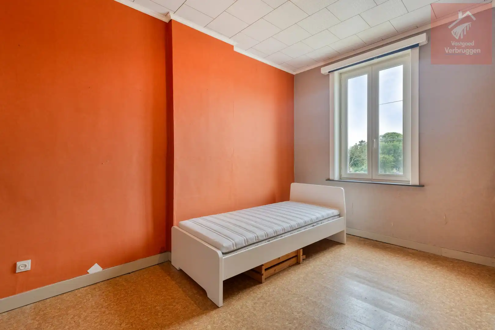 Ruime gezinswoning met 4 slaapkamers en grote tuin foto 10