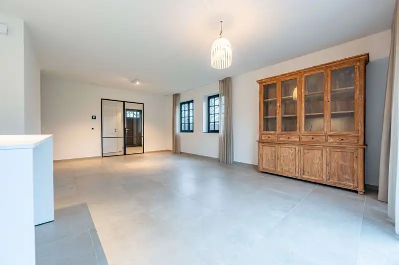 Luxueuze landelijke woning TE HUUR met ruime tuin, garage en 3 slaapkamers in het prachtige Wielsbeke. foto 3