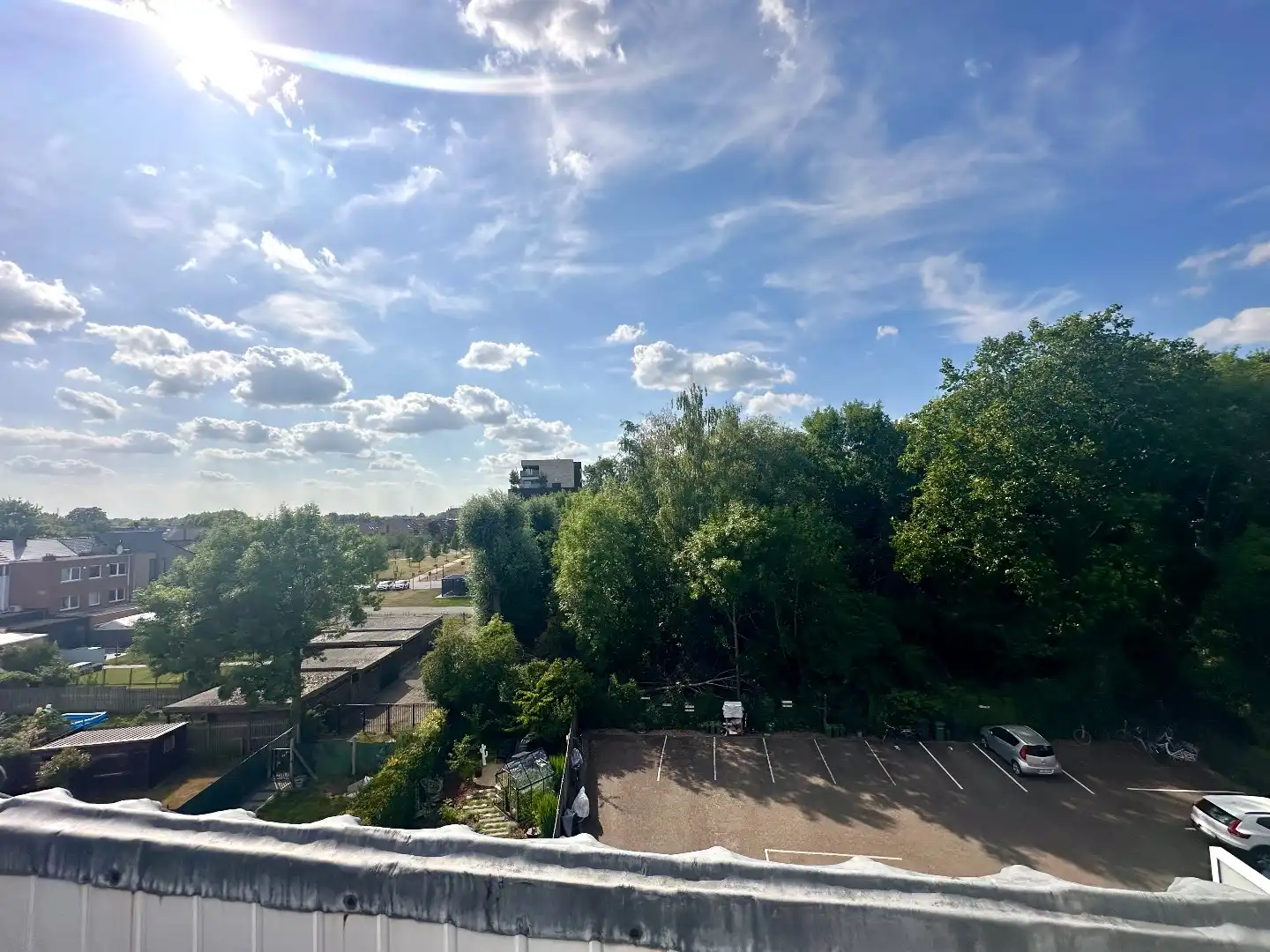 Gezellig duplex-appartement met terras en autostandplaats in rustige wijk te Hasselt foto 8