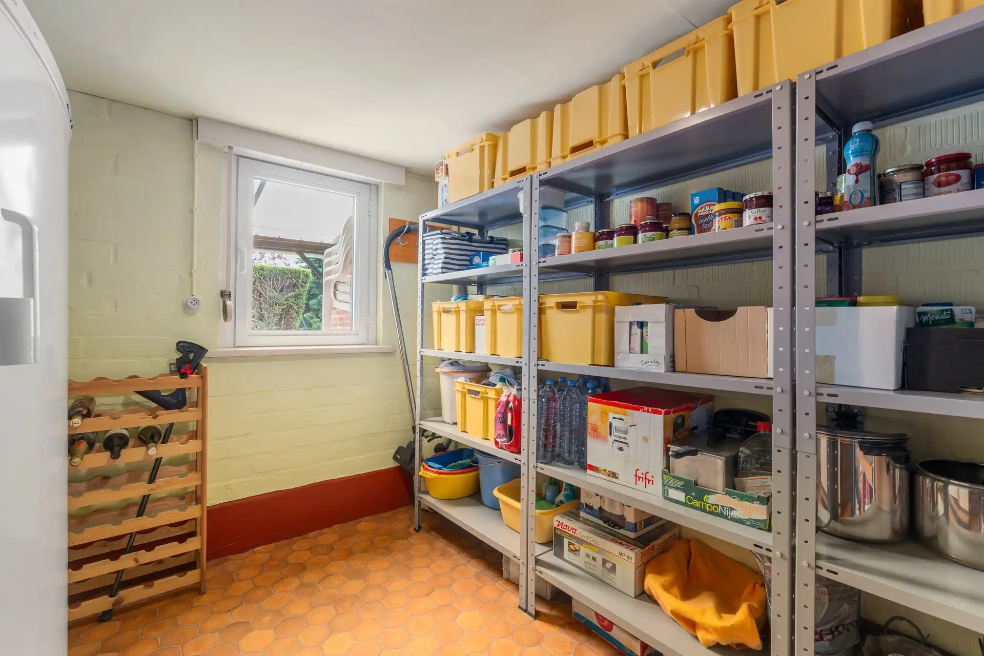 Energiezuinige bel etage woning met 3 slaapkamers, zonnepanelen, batterij, airco en ZO tuin. foto 4