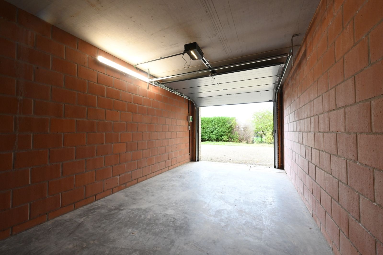 Garage te huur centrum Ardooie foto 3