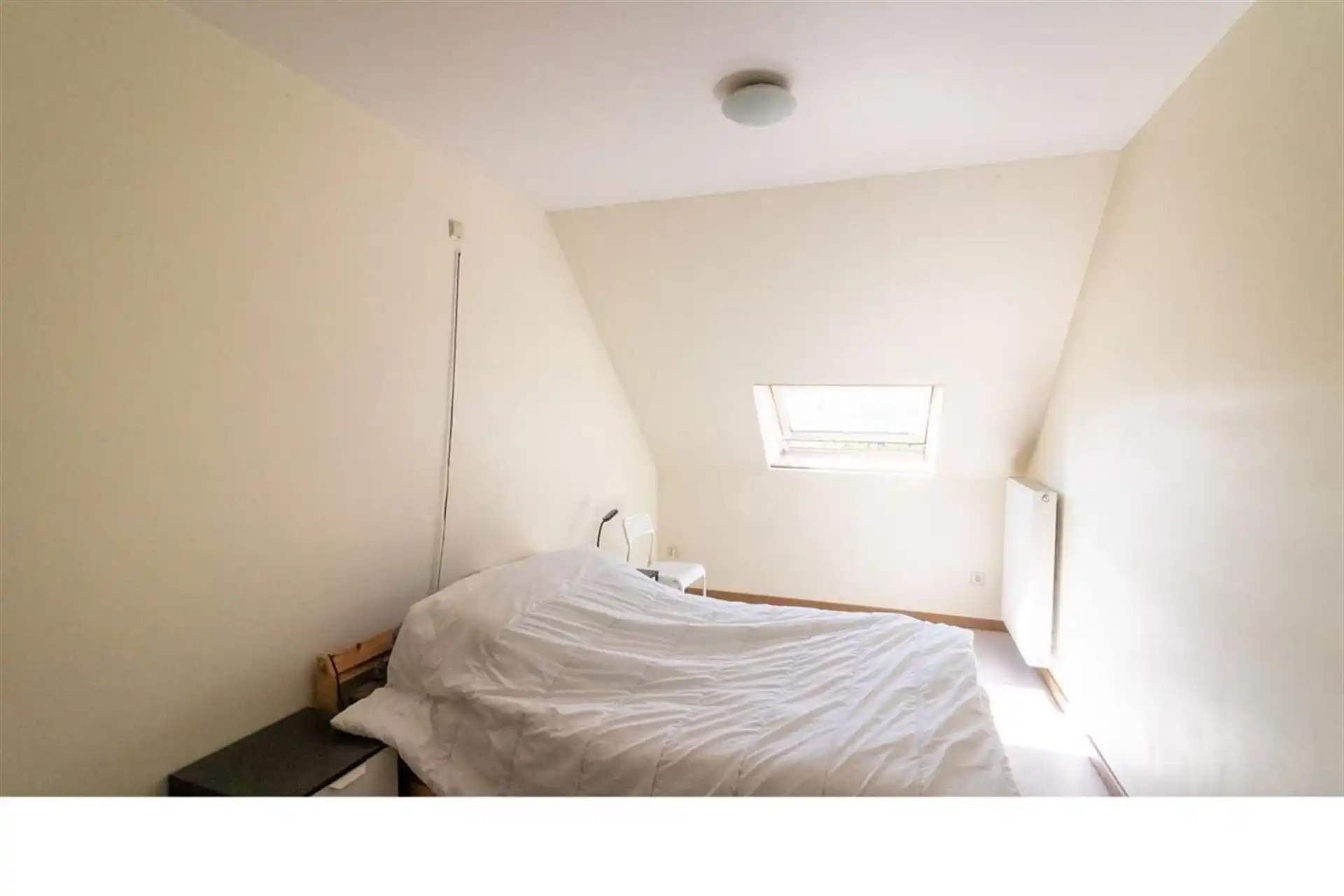 Gelijkvloers handelspand met bovenliggend appartement foto 12