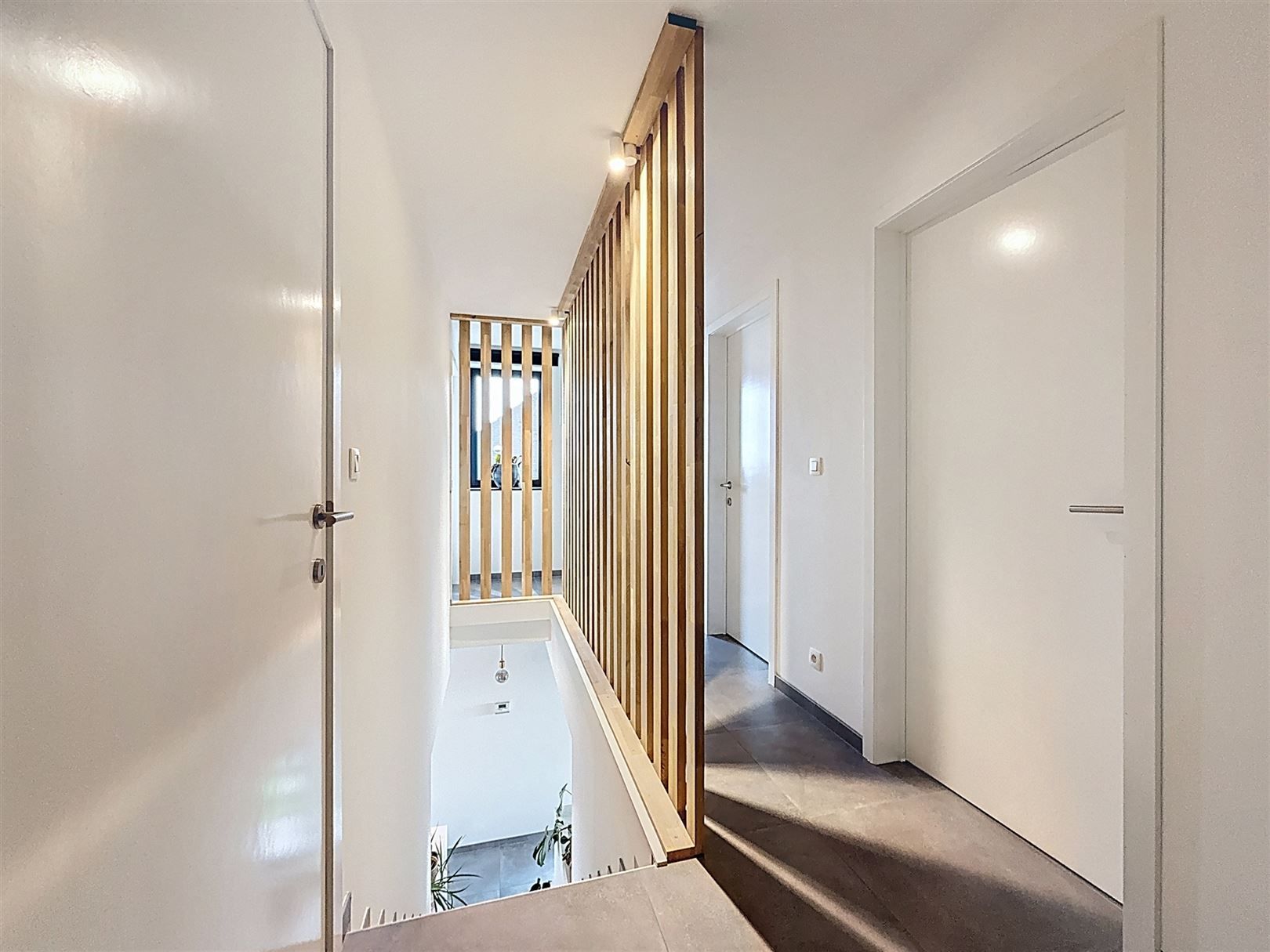 Moderne woning met 3 slpks, tuin, parking foto 19