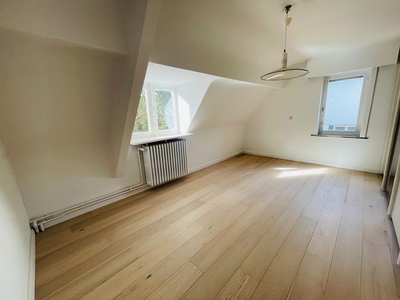 Brugge Sint-Andries, residentiële ligging, in rustige groene omgeving,  ruime lichtrijke degelijk gebouwde villa, 4 slpks, bureel en oprit op perceel van 3435 m², in groene oase van rust en privacy. Uitzonderlijk mooi  aanbod   ! foto 12