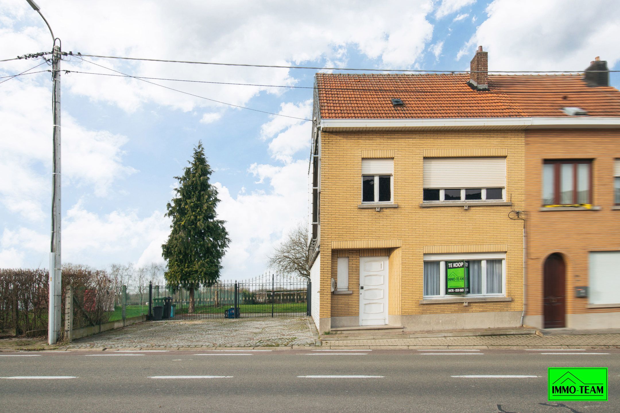 Hoofdfoto van de publicatie: Te renoveren gezinswoning met grote tuin