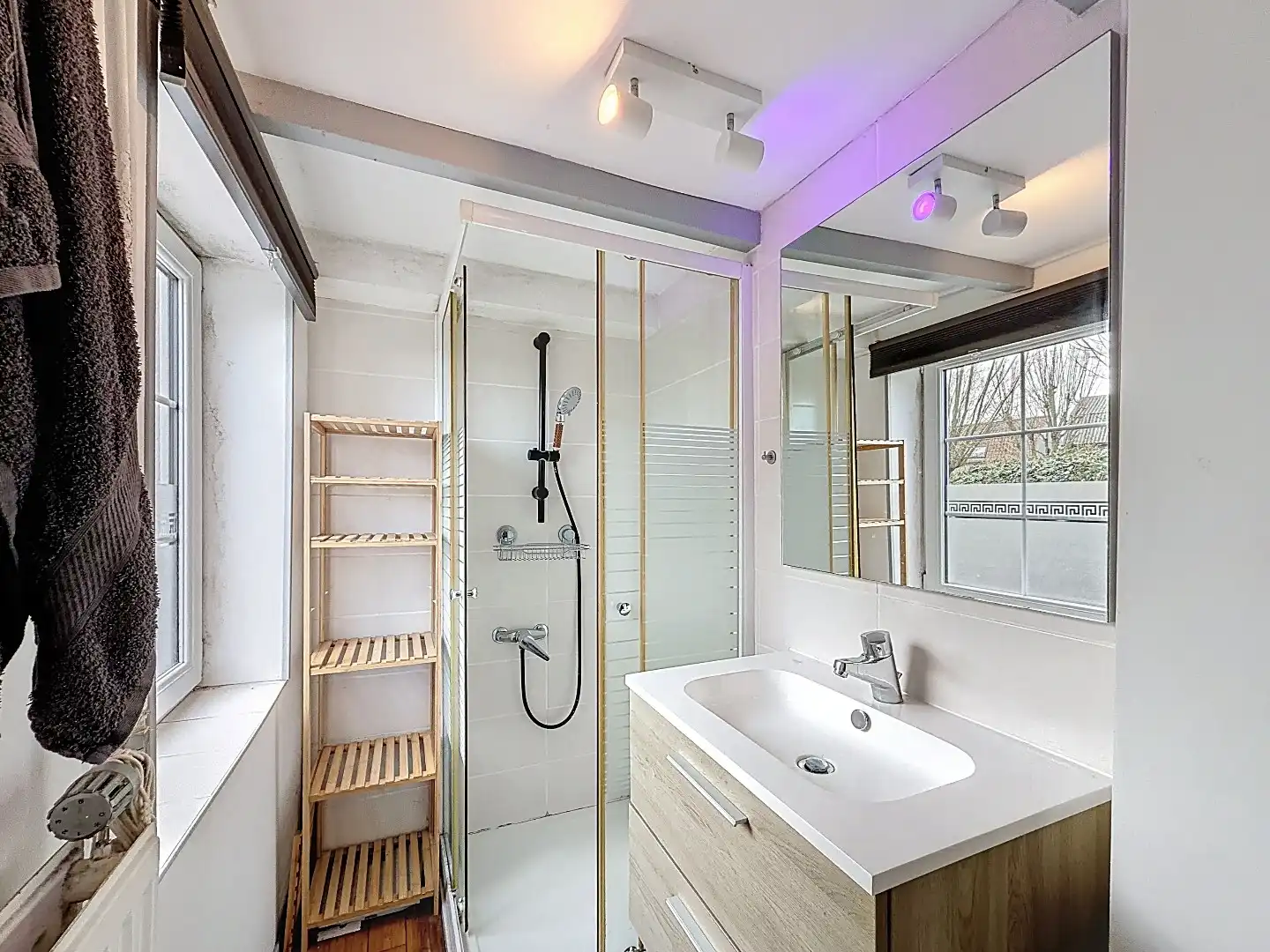 Charmante dijkwoning in het hart van de Zeeuwse polders (Slikkenburg) foto 17