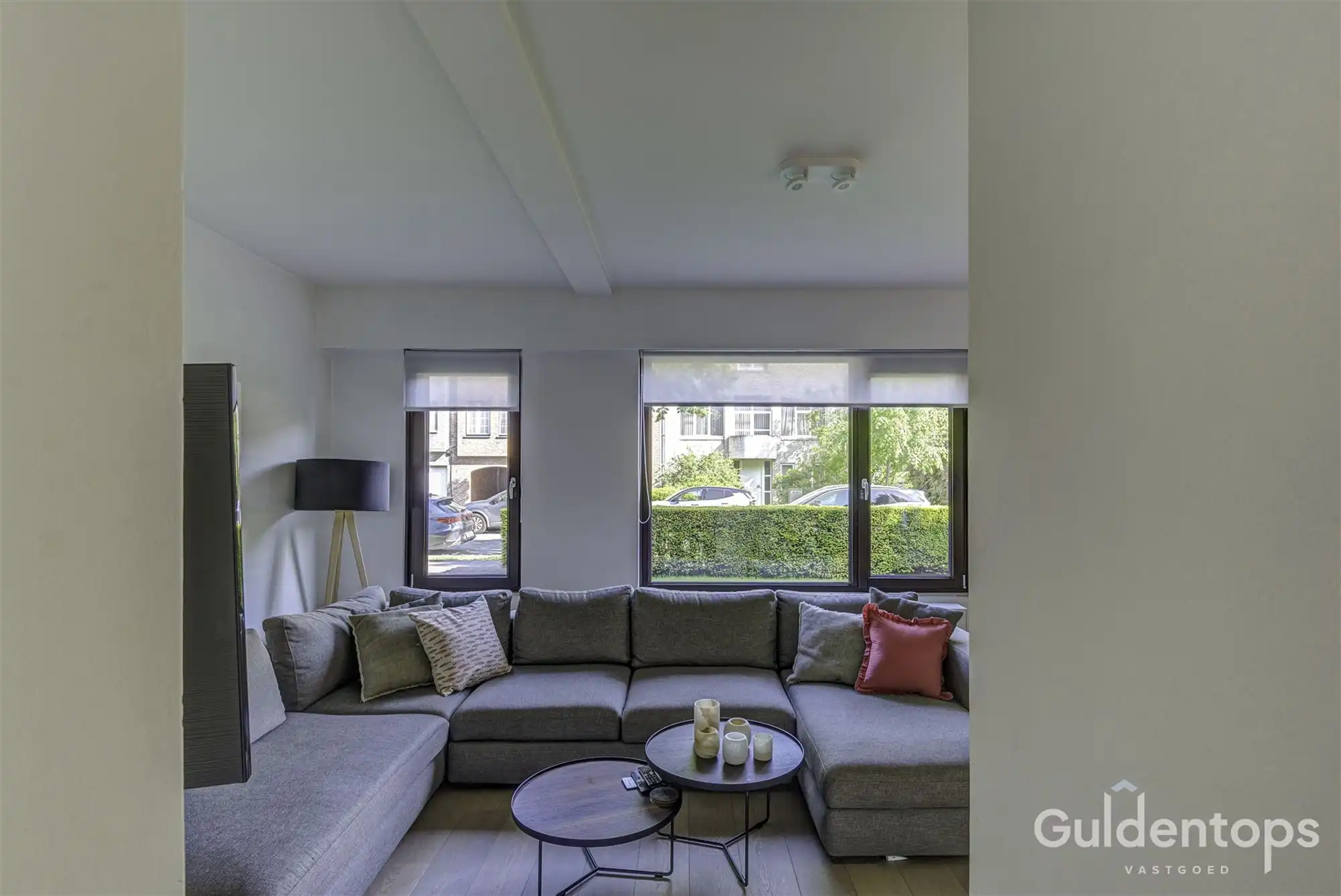 Modern ruim gelijkvloers (2 slk) appartement met ruime tuin foto 3