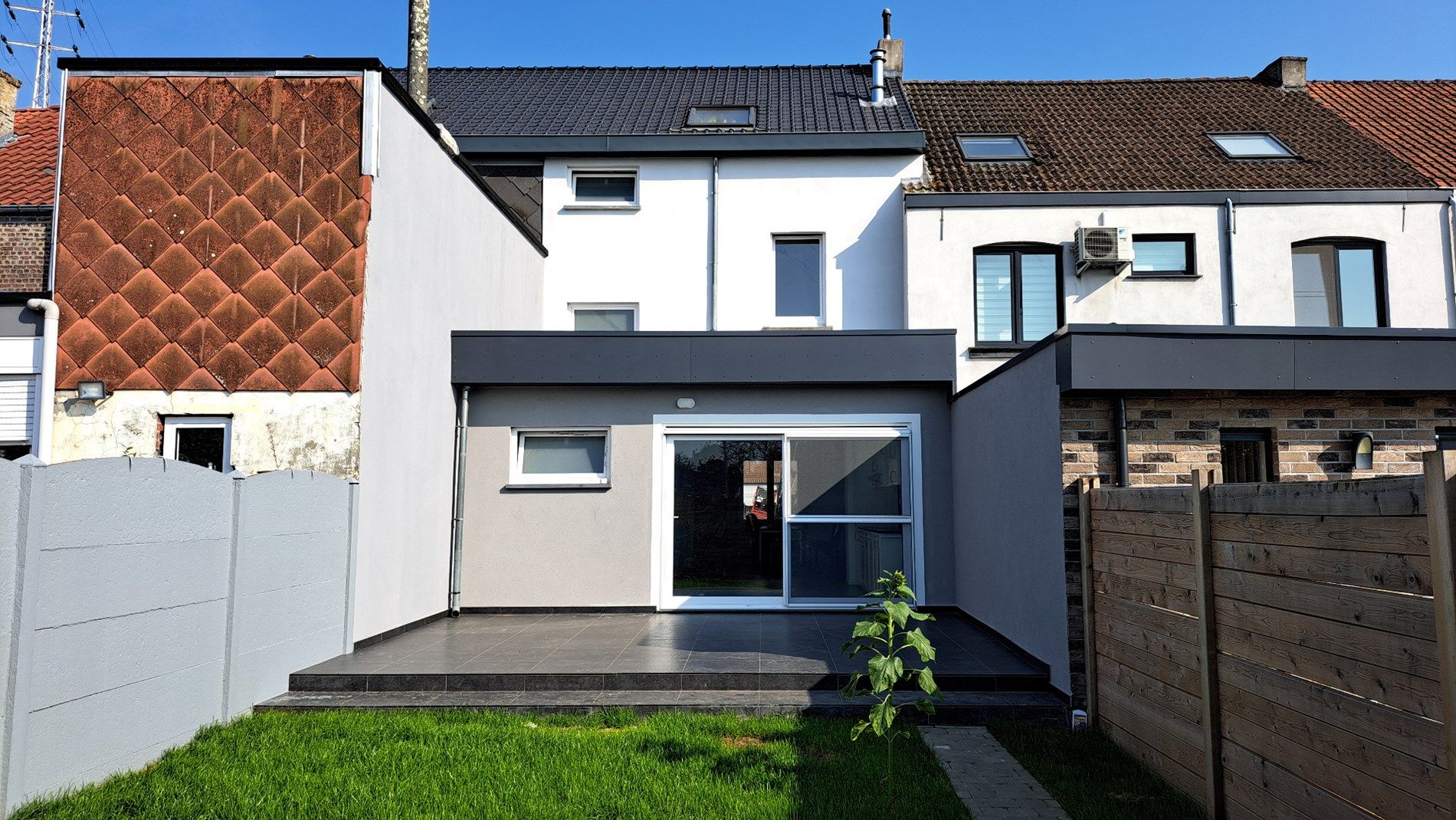 Gerenoveerde gezinswoning met 4 slaapkamers, kelder en tuin foto 4