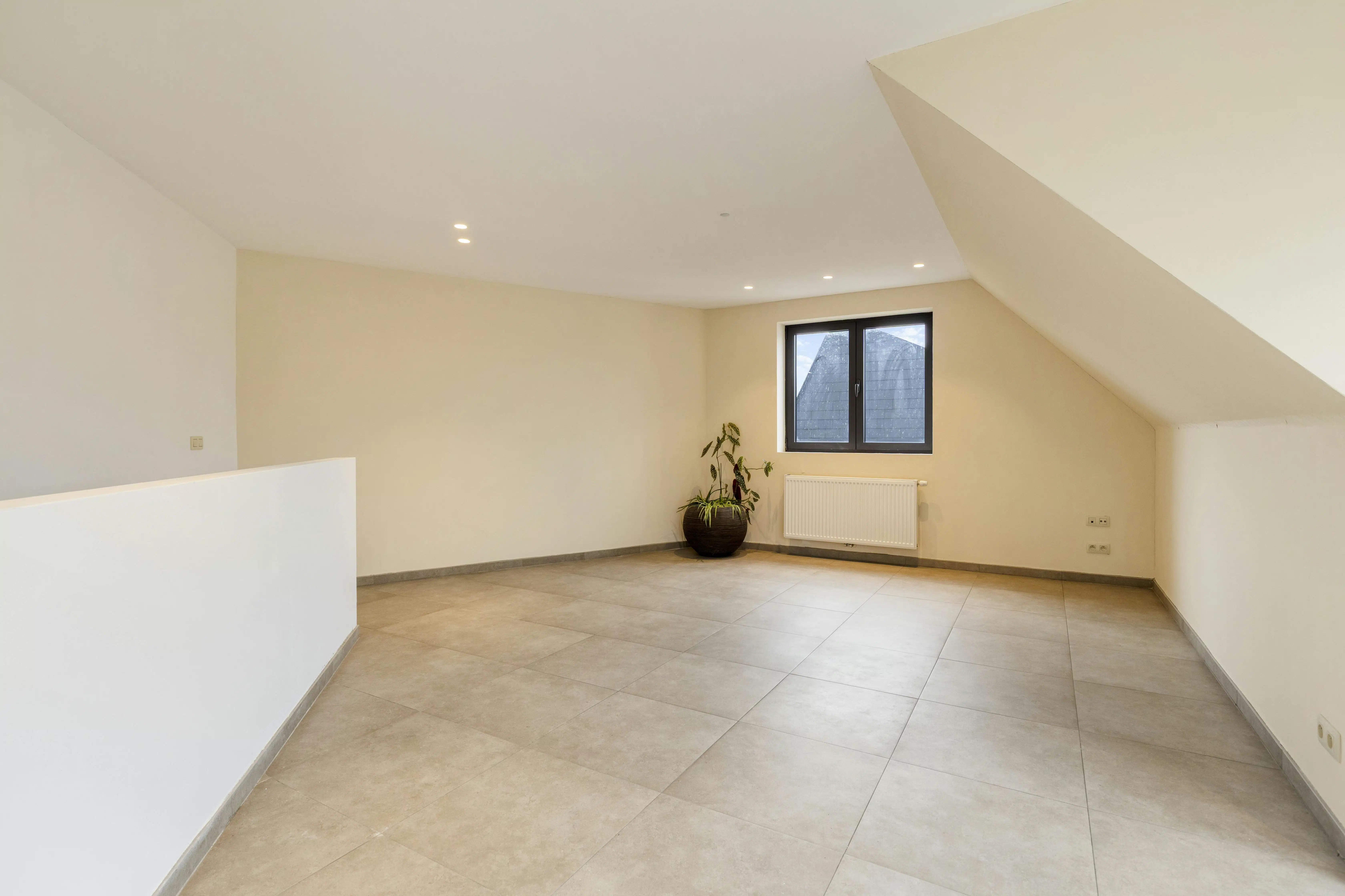 Bel-etagewoning met 2 buitenruimtes te koop in Zwijnaarde foto 8