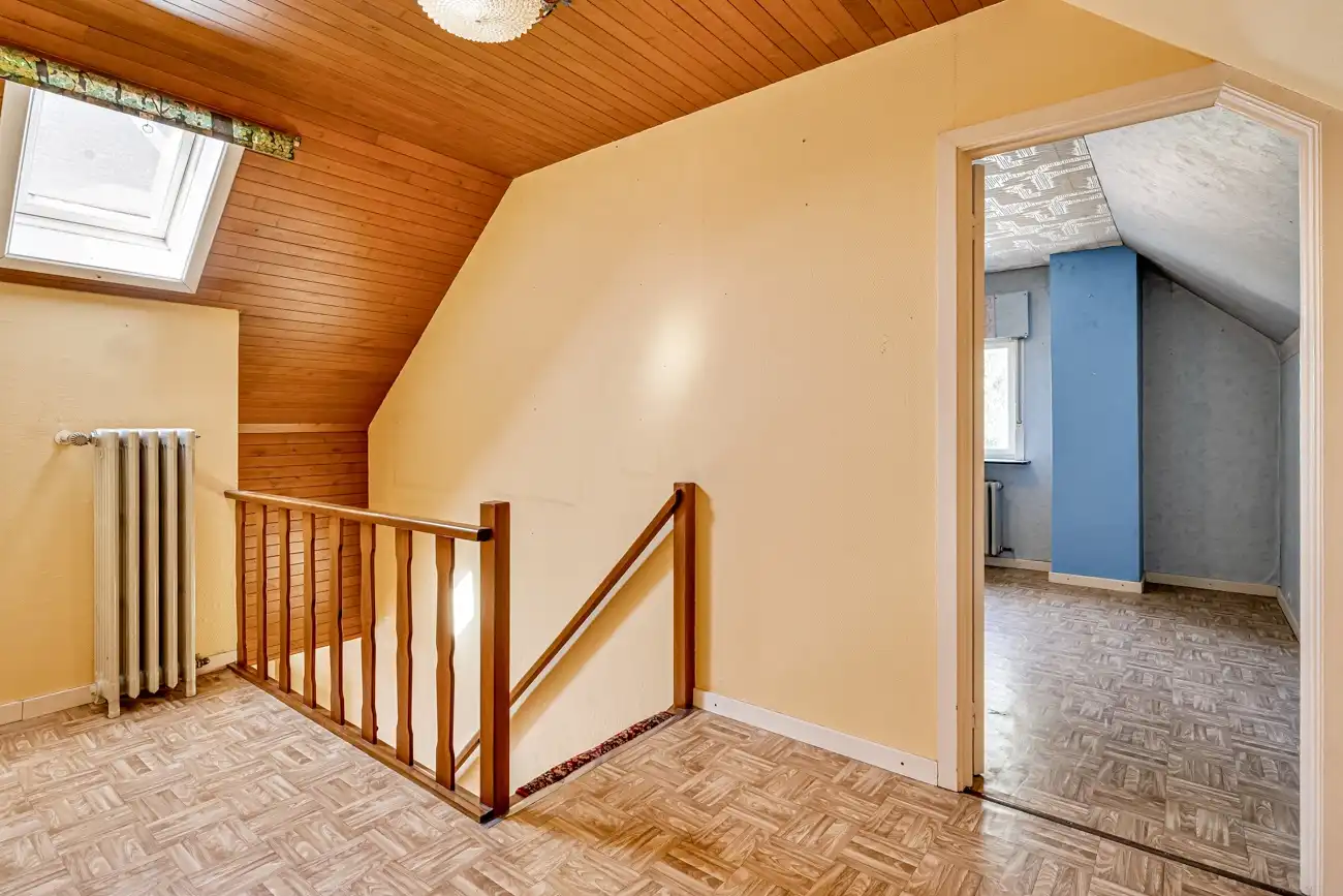 IN OPTIE!! Volledig te renoveren open woning met ruime afzonderlijke garage en tuin op een toplocatie nabij Oude Bareel in Sint-Amandsberg/Oostakker! foto 18
