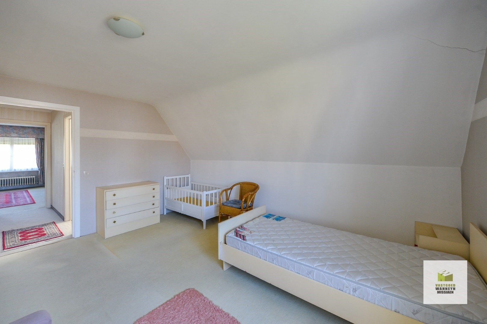 Statige villa met 3 slaapkamers en praktijkruimte met opslagplaats/atelier van 114 m2  foto 21
