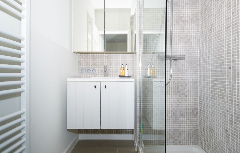 STIJLVOL EN HOOGWAARDIG AFGEWERKT APPARTEMENT CENTRAAL OP DE ZEEDIJK foto 5