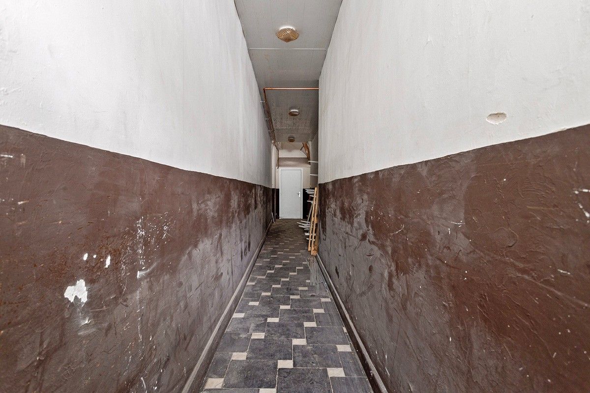HERENHUIS met HANDEL en WONING te BRUGGE foto 10