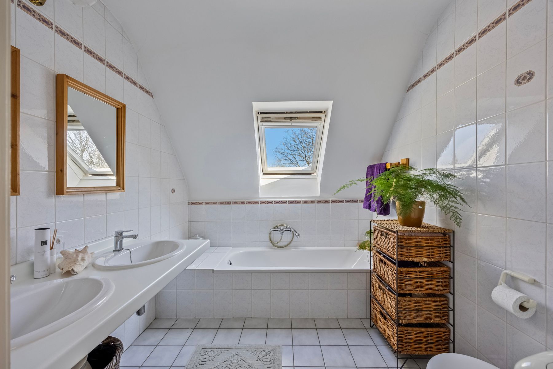 Tijdloze villa in doodlopende straat aan het bos foto 20