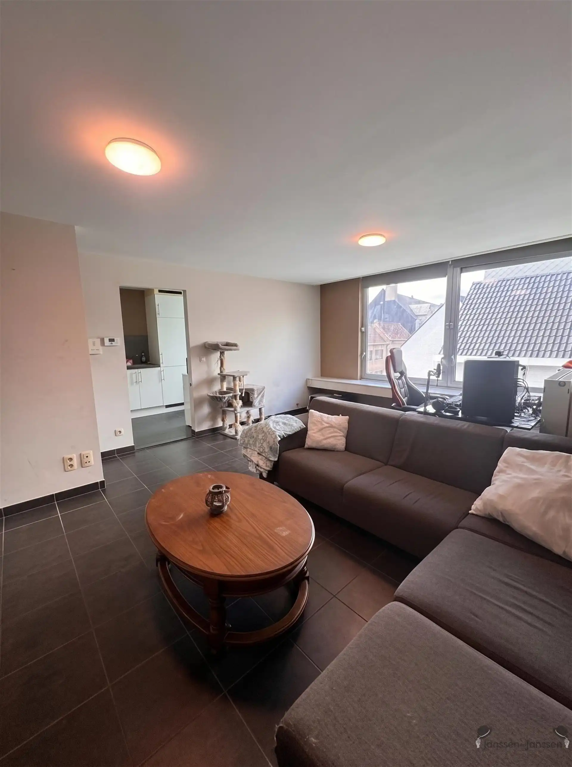 centraal gelegen appartement met 2 slaapkamers foto 5